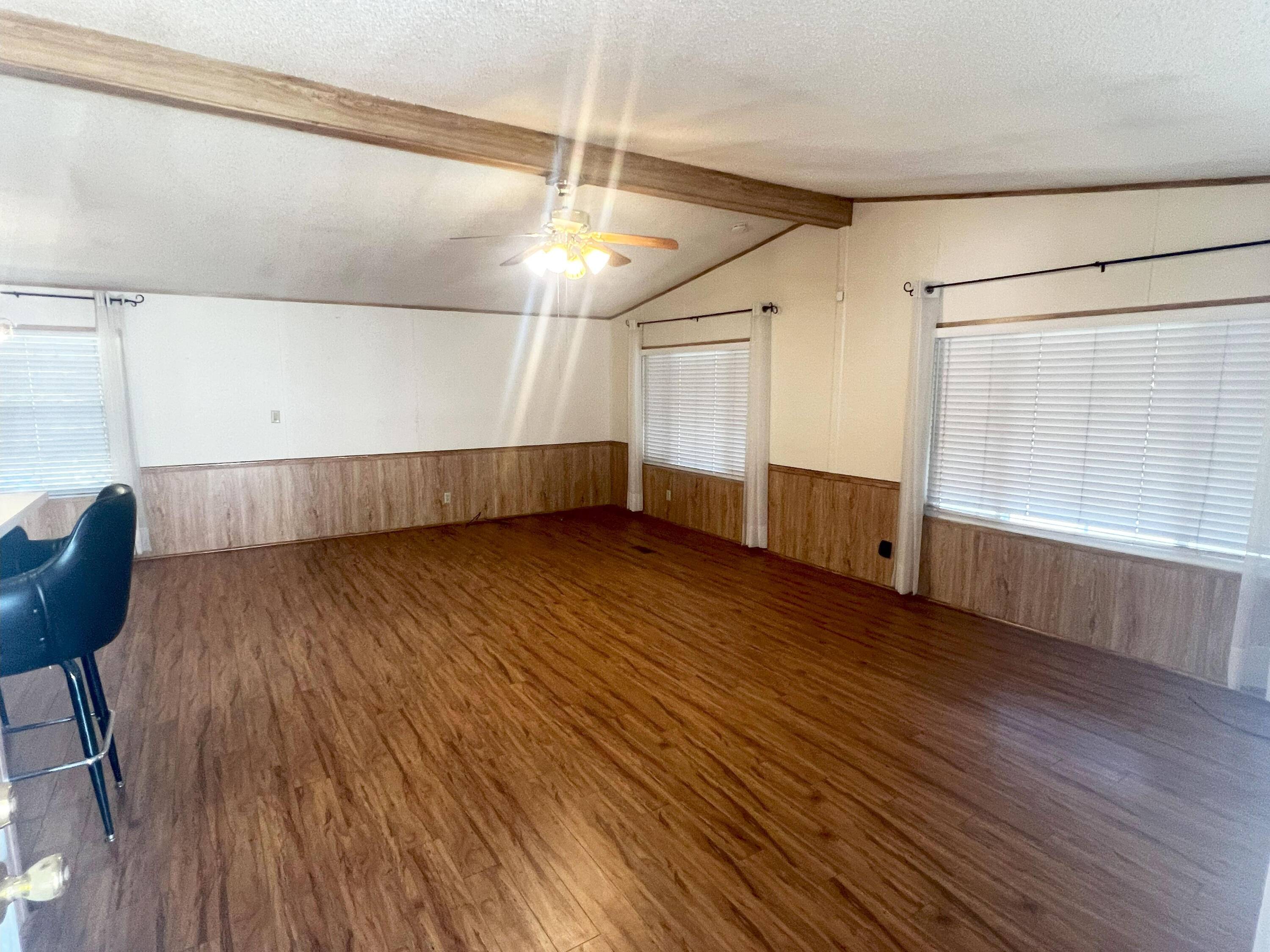 Dinuba, CA 93618,581 N Crawford Avenue #88