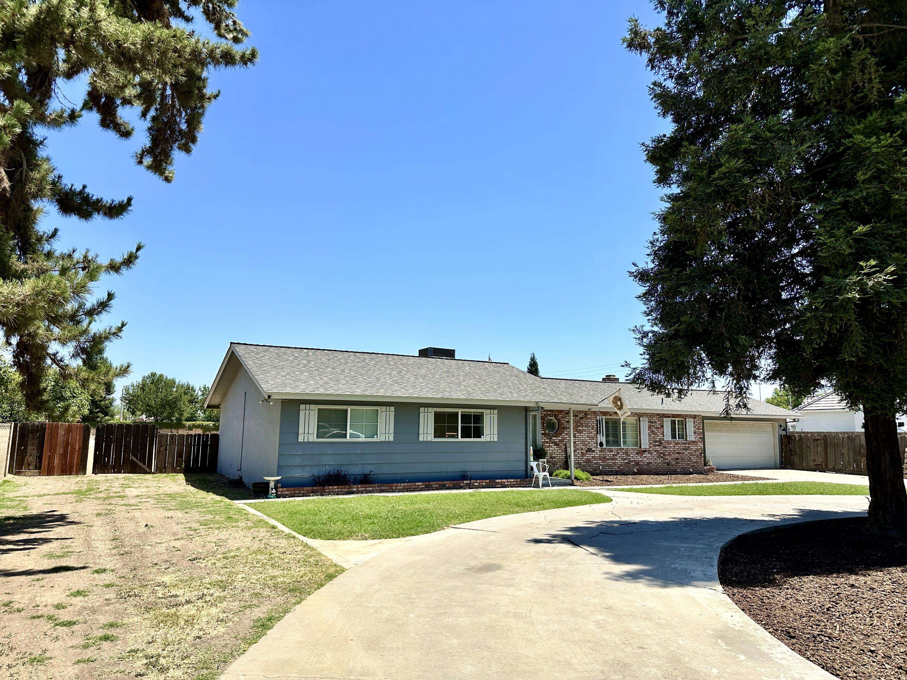 Visalia, CA 93277,5820 W Caldwell Avenue #B