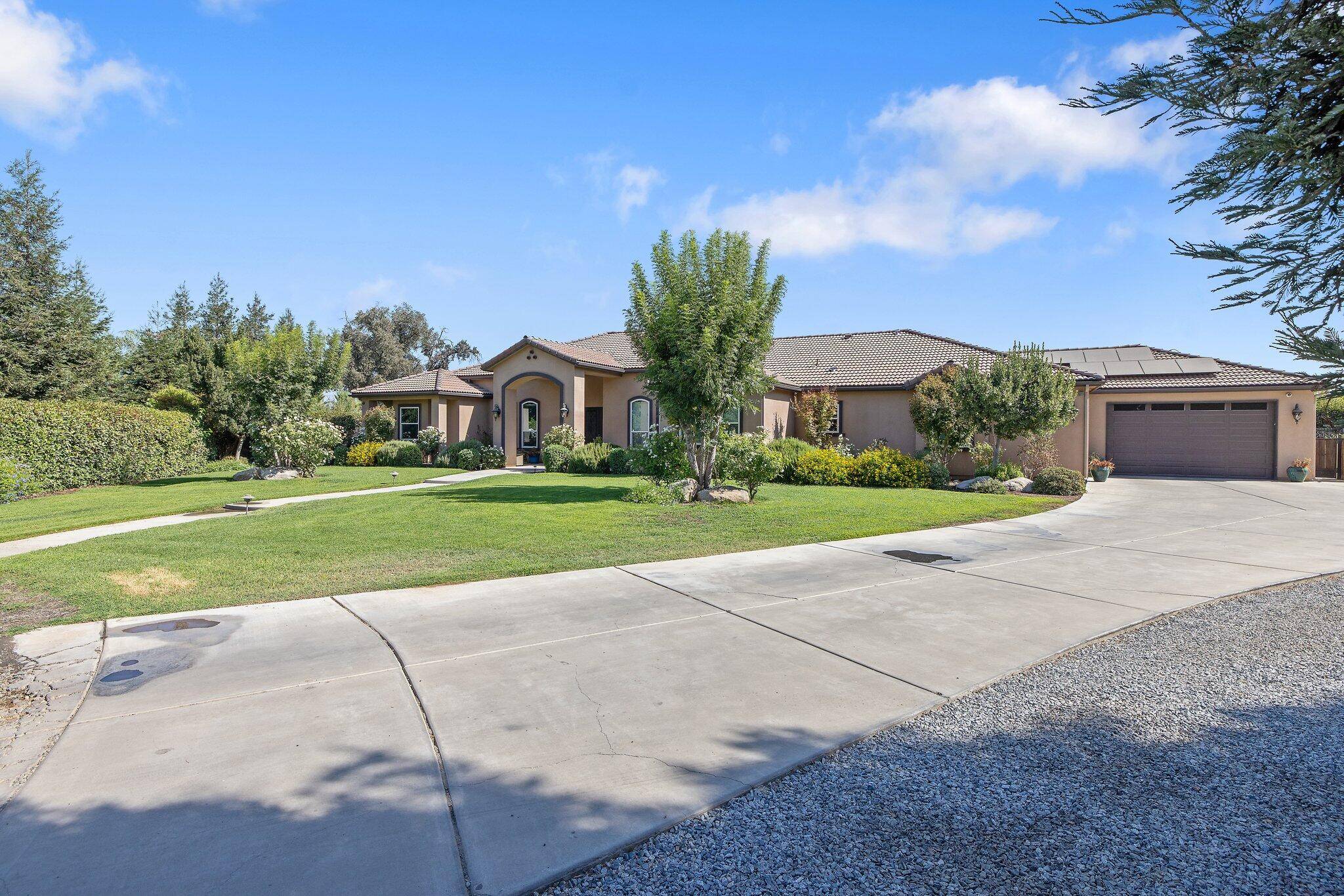 Exeter, CA 93221,2164 W Benton Court