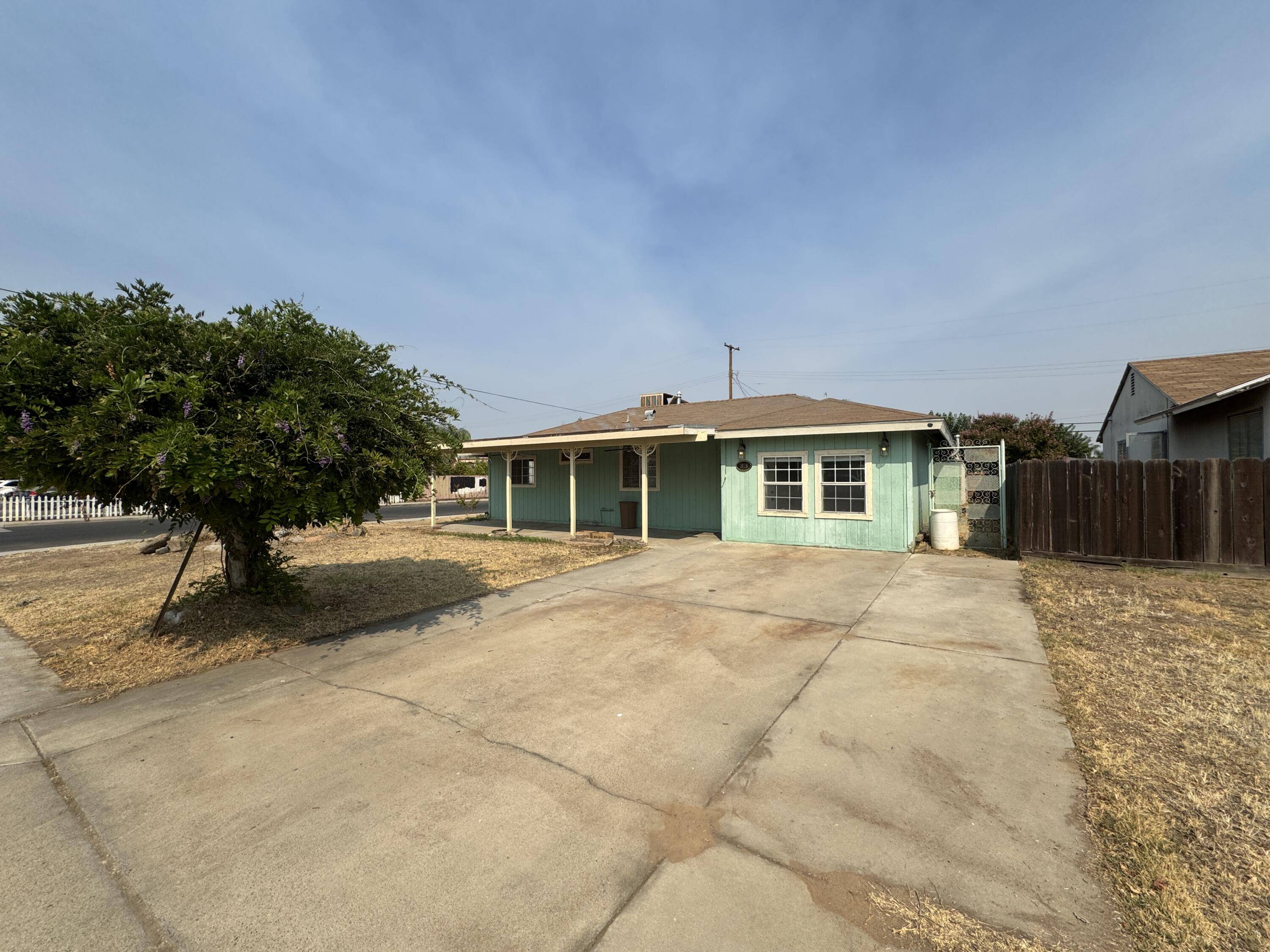 Reedley, CA 93654,1076 N Hemlock Avenue