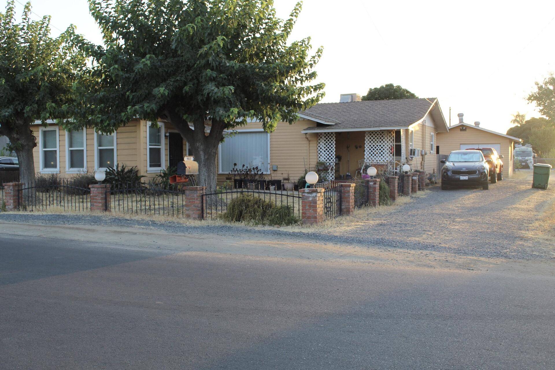 Porterville, CA 93257,983 N Jaye Street