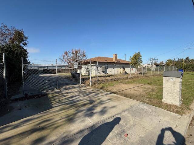 Visalia, CA 93291,1129 N Shirk Road