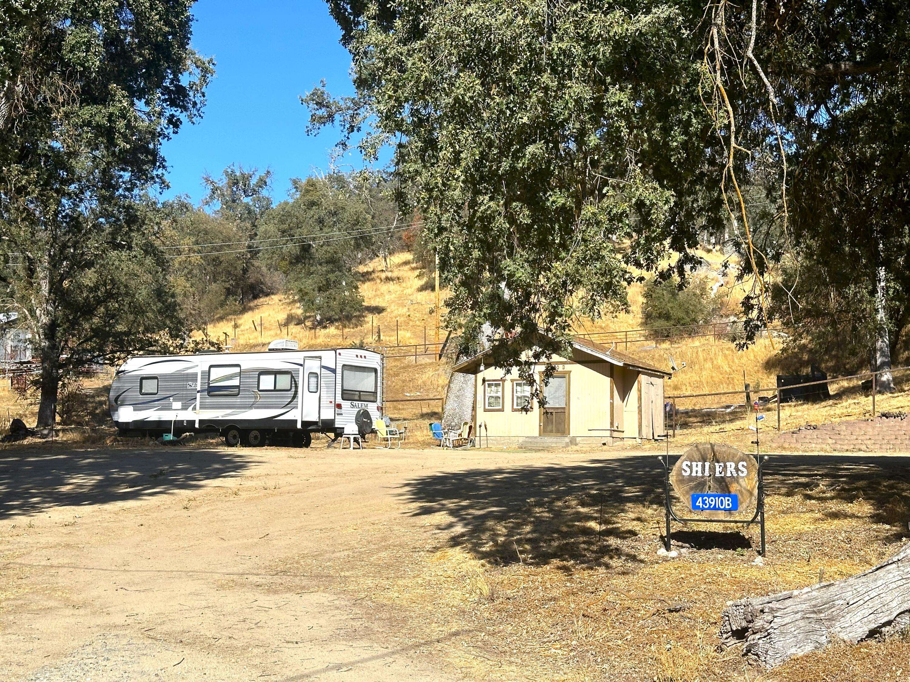 California Hot Springs, CA 93207,43910b Pine Flat Drive