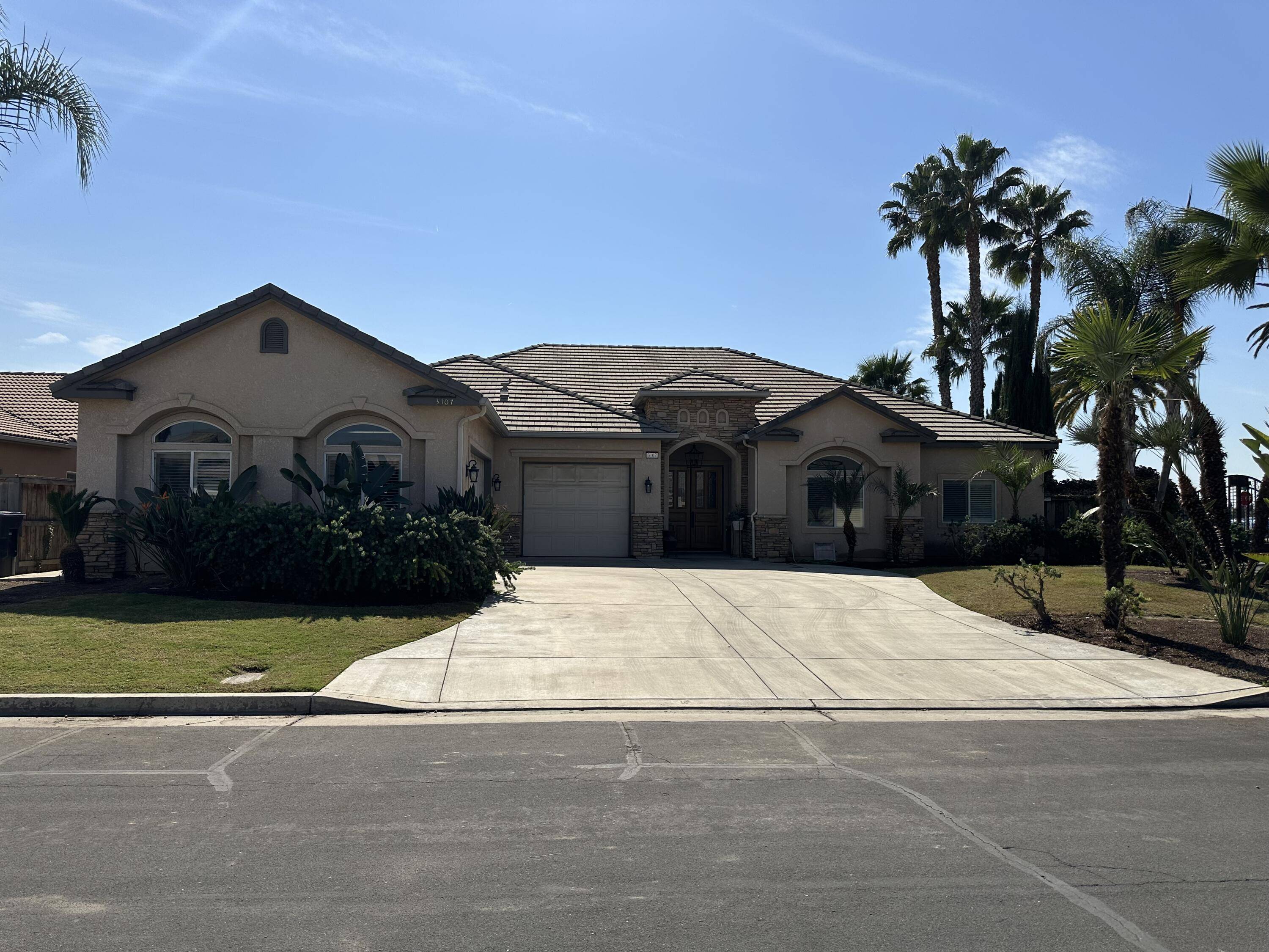 Visalia, CA 93292,3107 E Beech Court