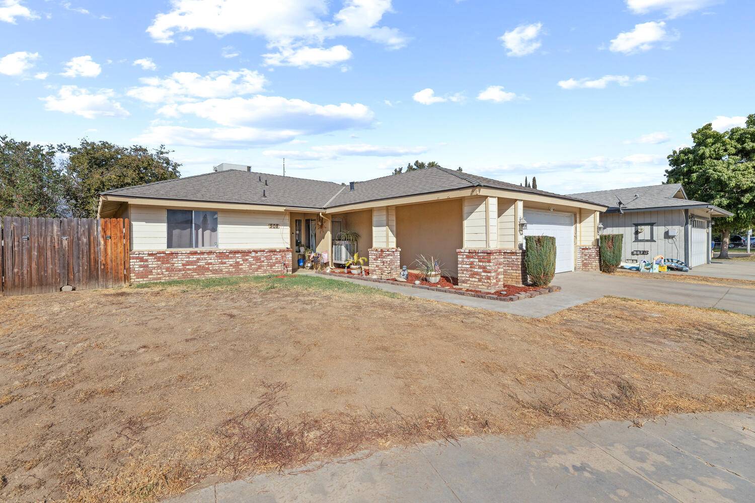 Tulare, CA 93274,508 W Beechwood Court