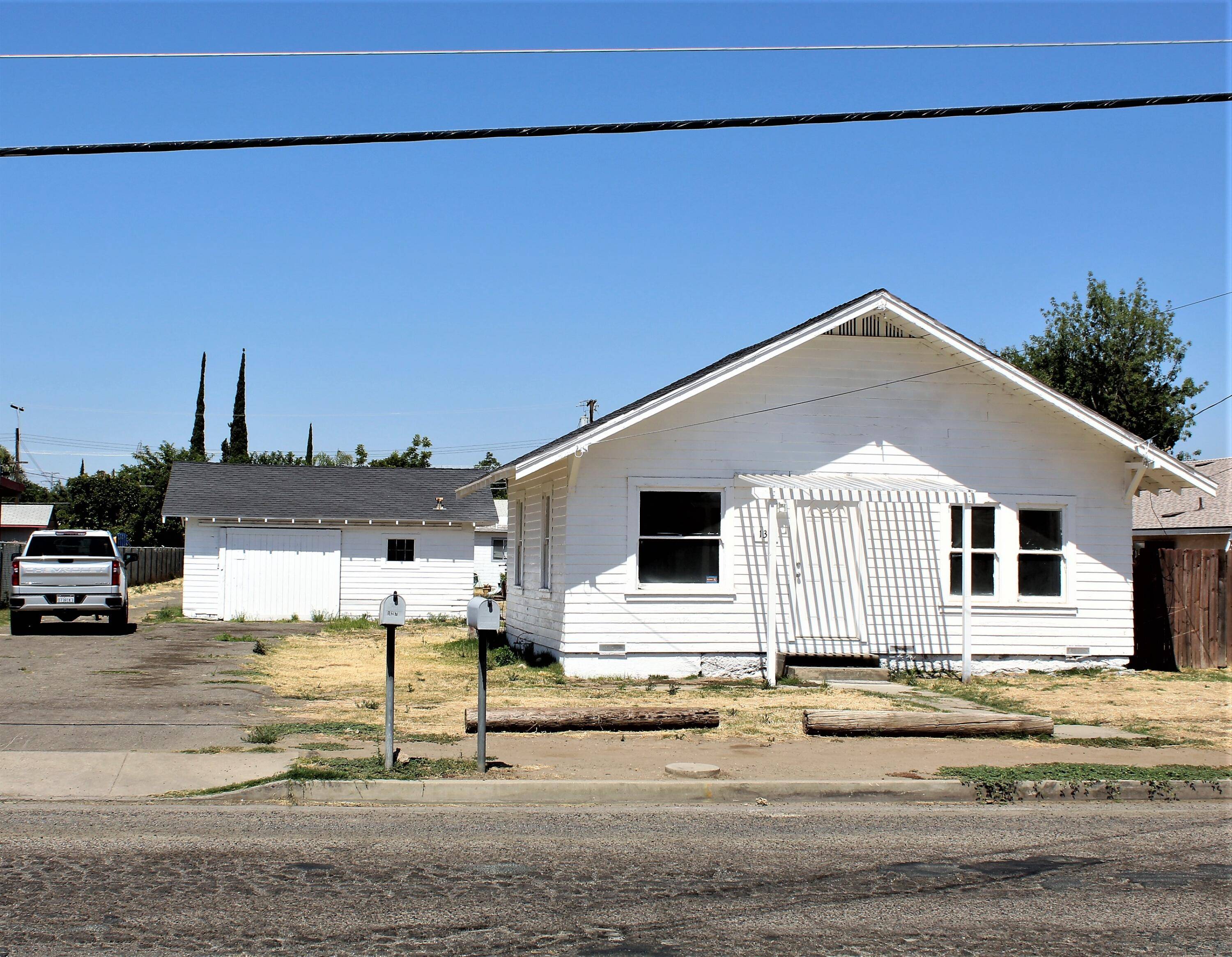 Porterville, CA 93257,131 N Villa Street