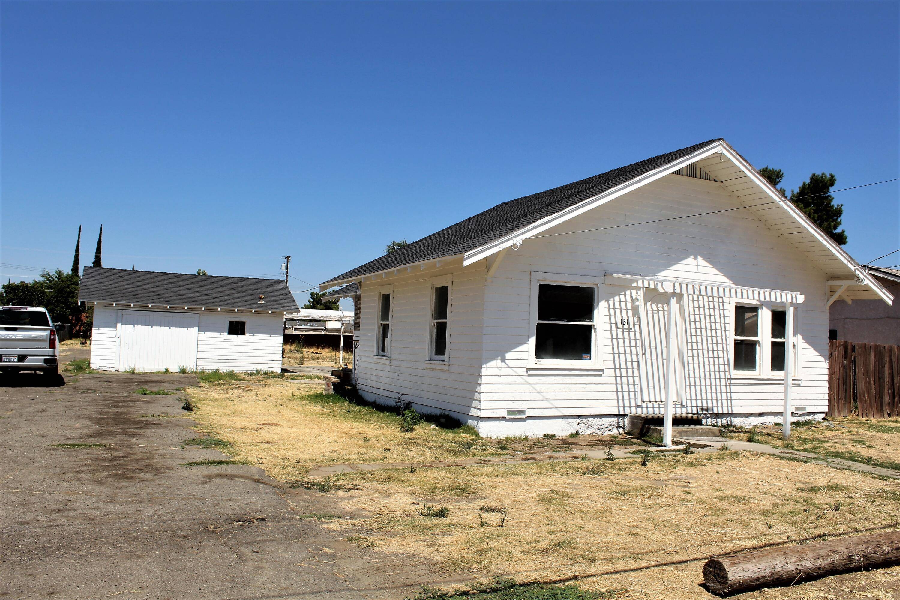 Porterville, CA 93257,131 N Villa Street