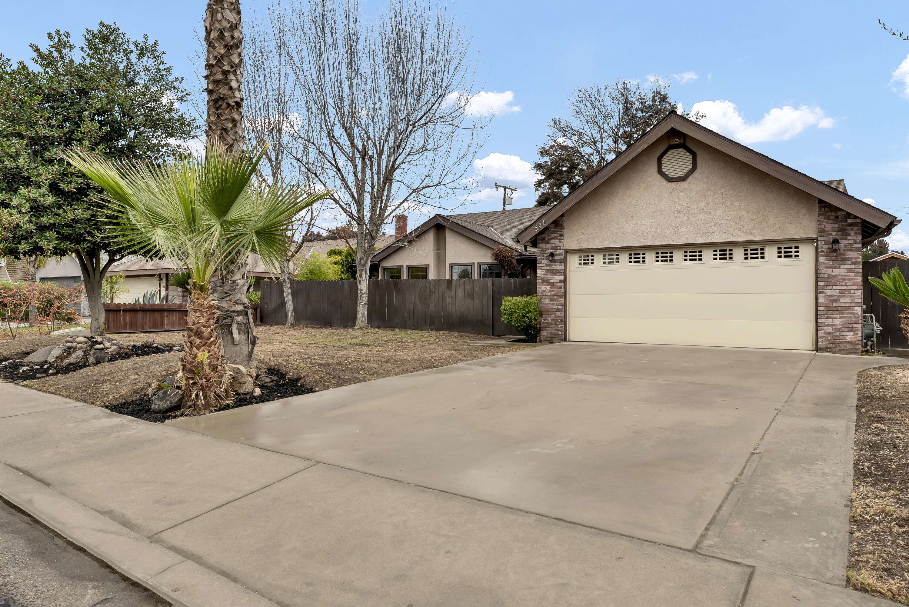 Visalia, CA 93277,546 W Vassar Avenue