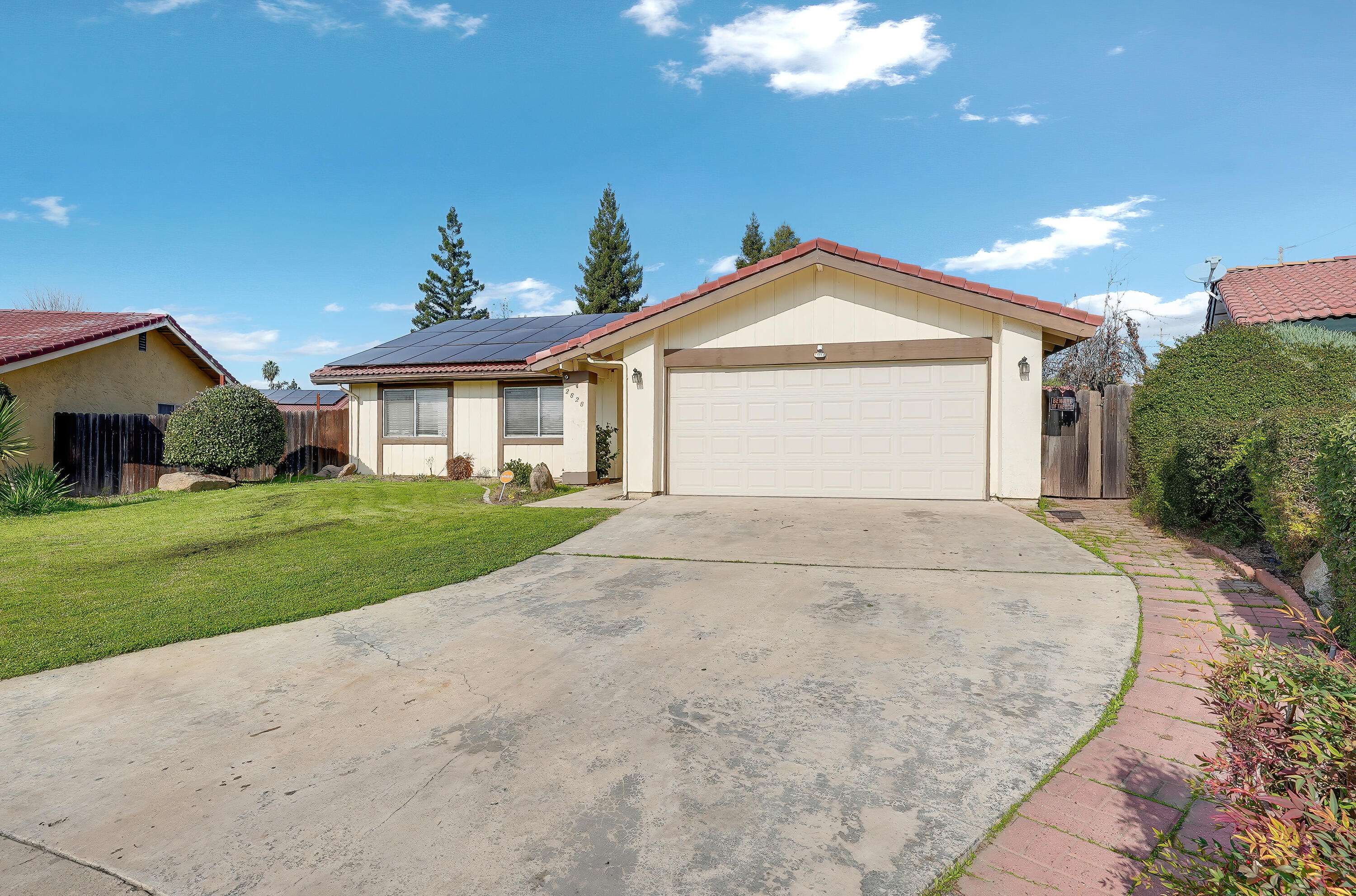 Visalia, CA 93292,2828 E Magnolia Court