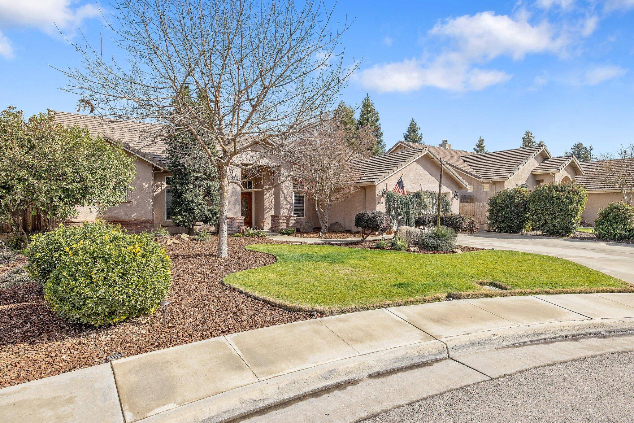 Visalia, CA 93292,3010 S La Mesa Court