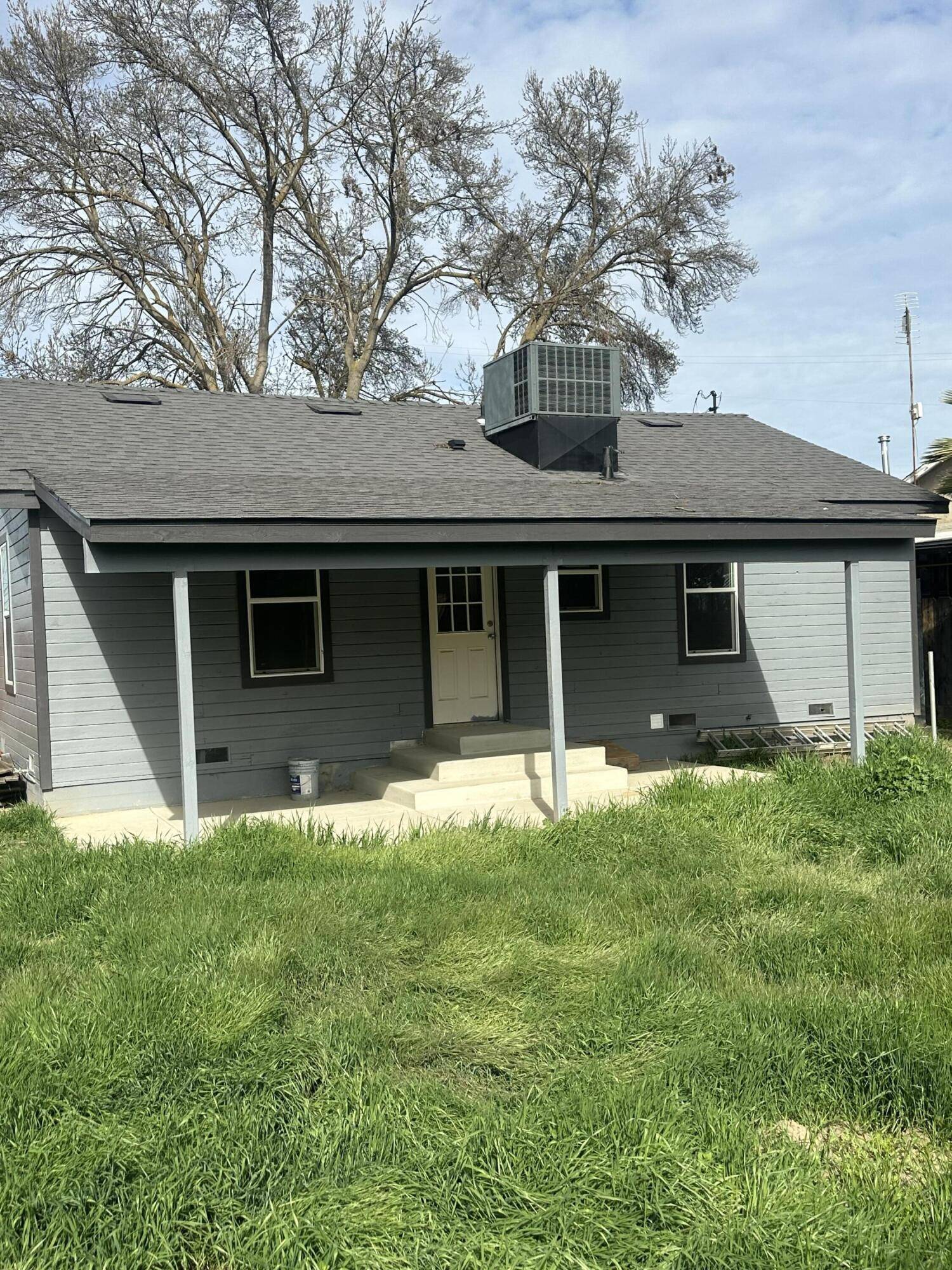 Armona, CA 93202,14177 Walnut Street