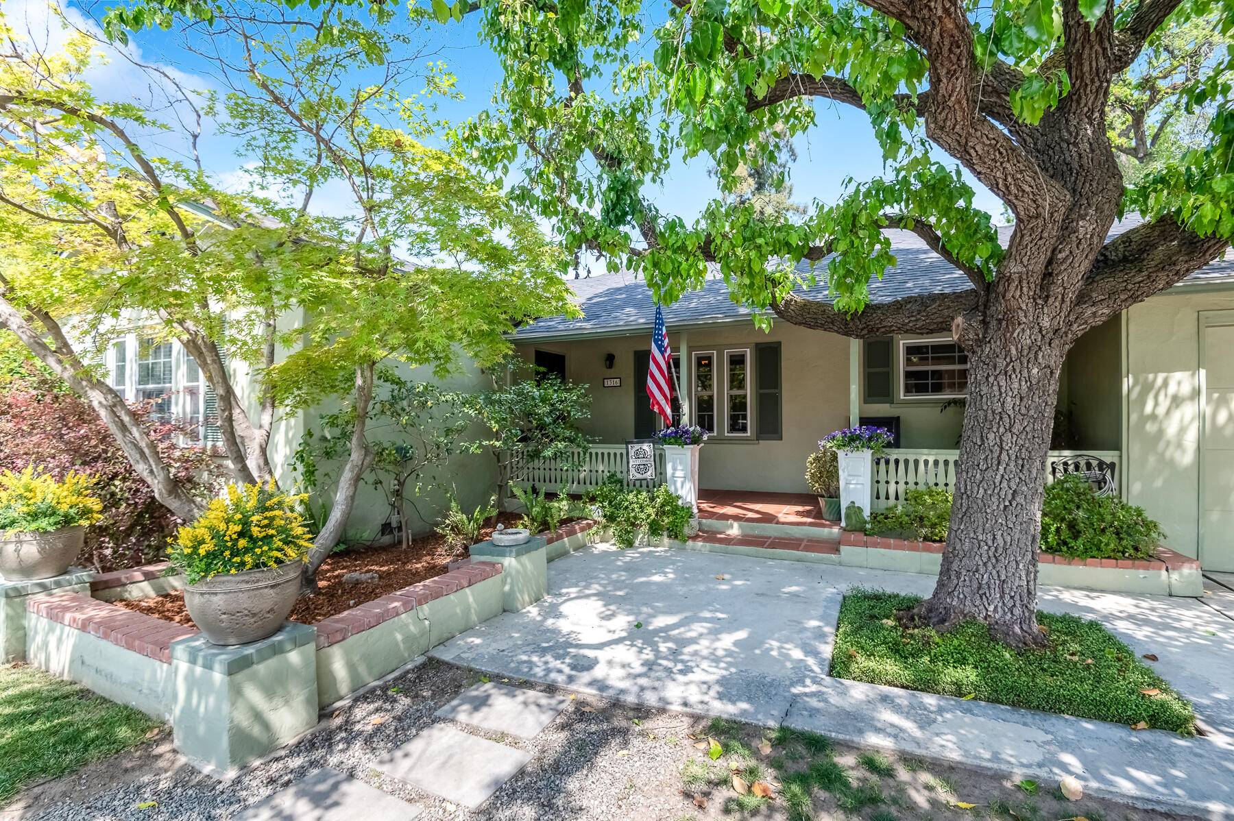 Visalia, CA 93277,1316 W Beverly Drive