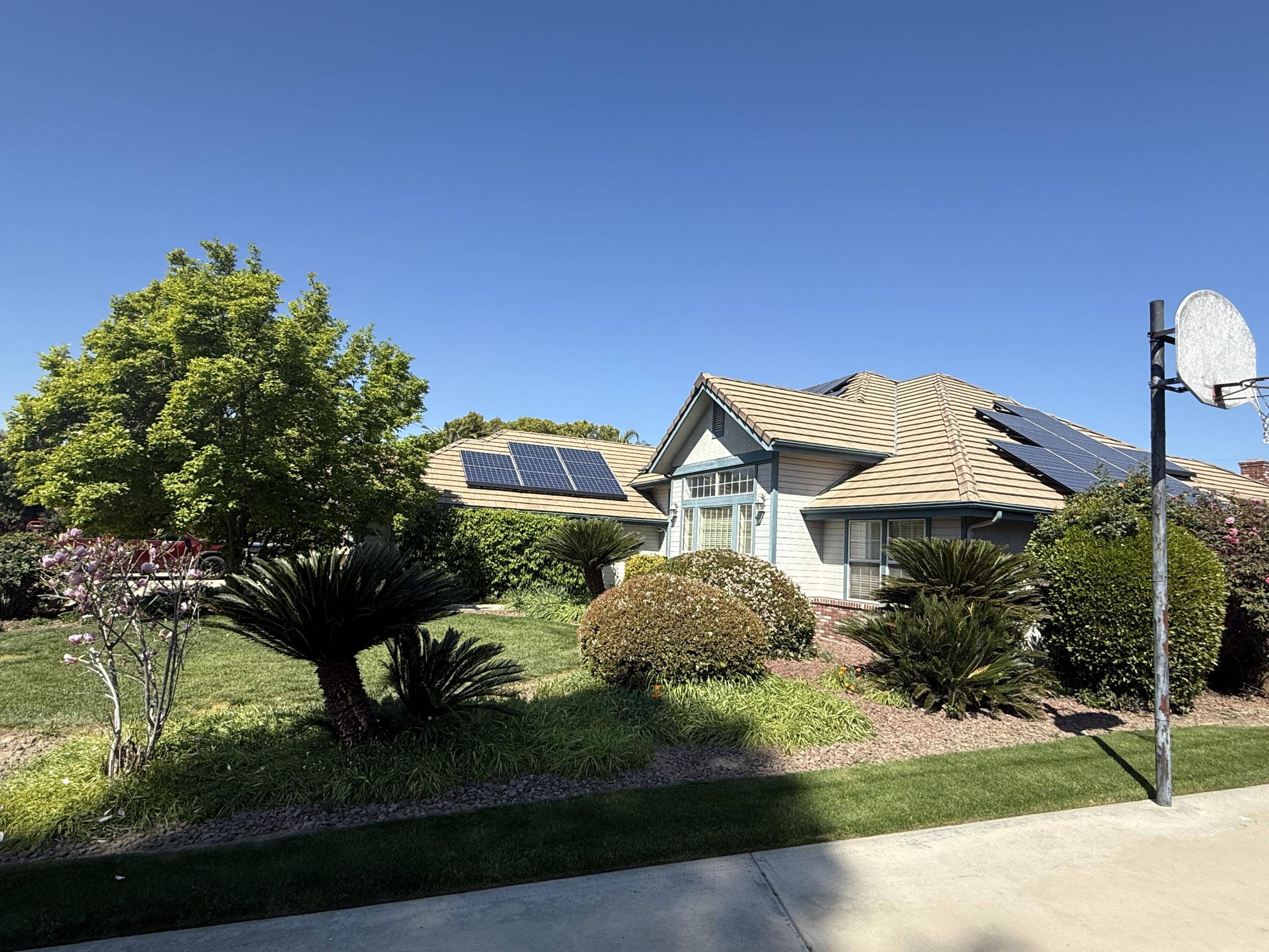 Visalia, CA 93277,5730 W Laura Court