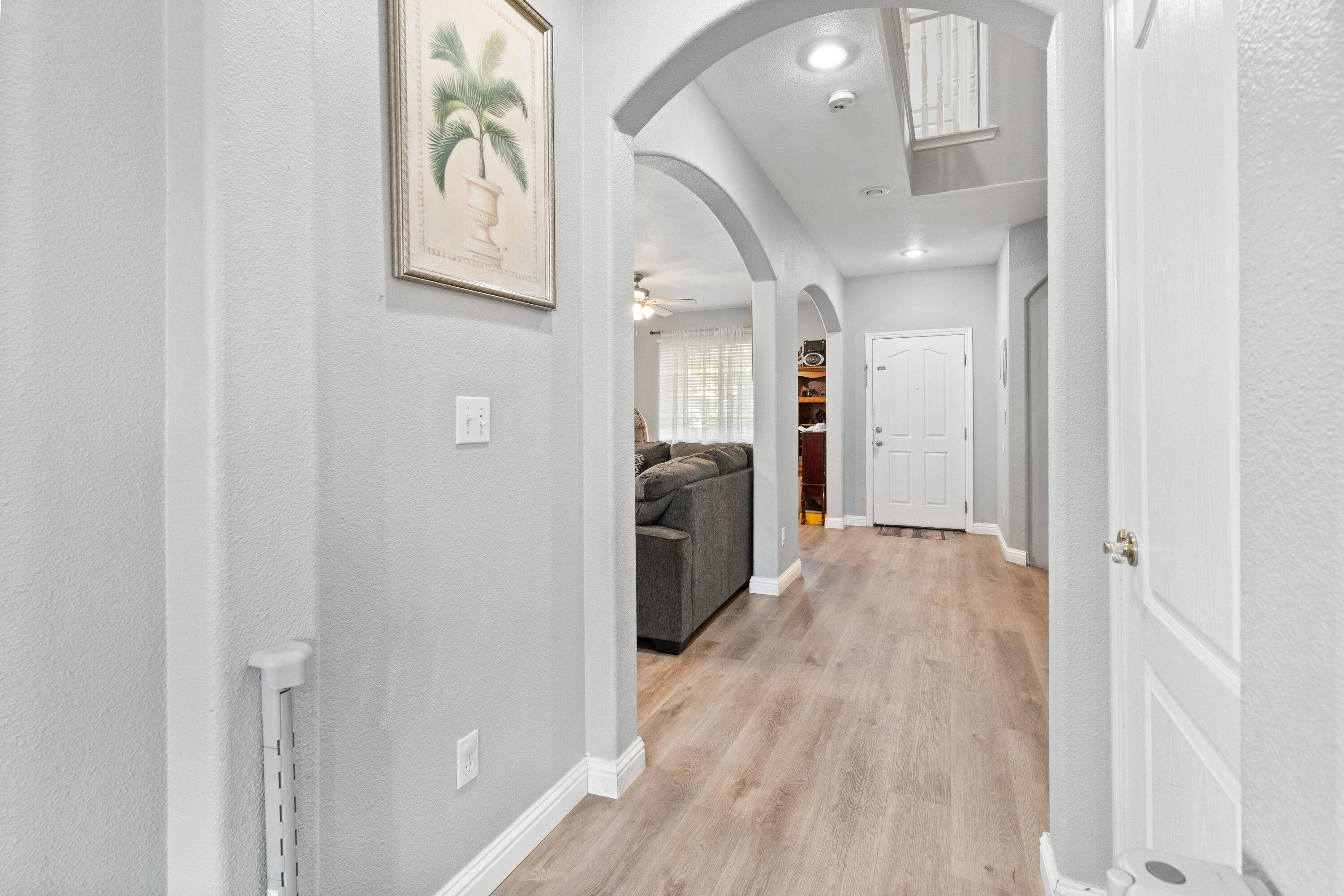 Visalia, CA 93292,3931 E Hillcrest Avenue