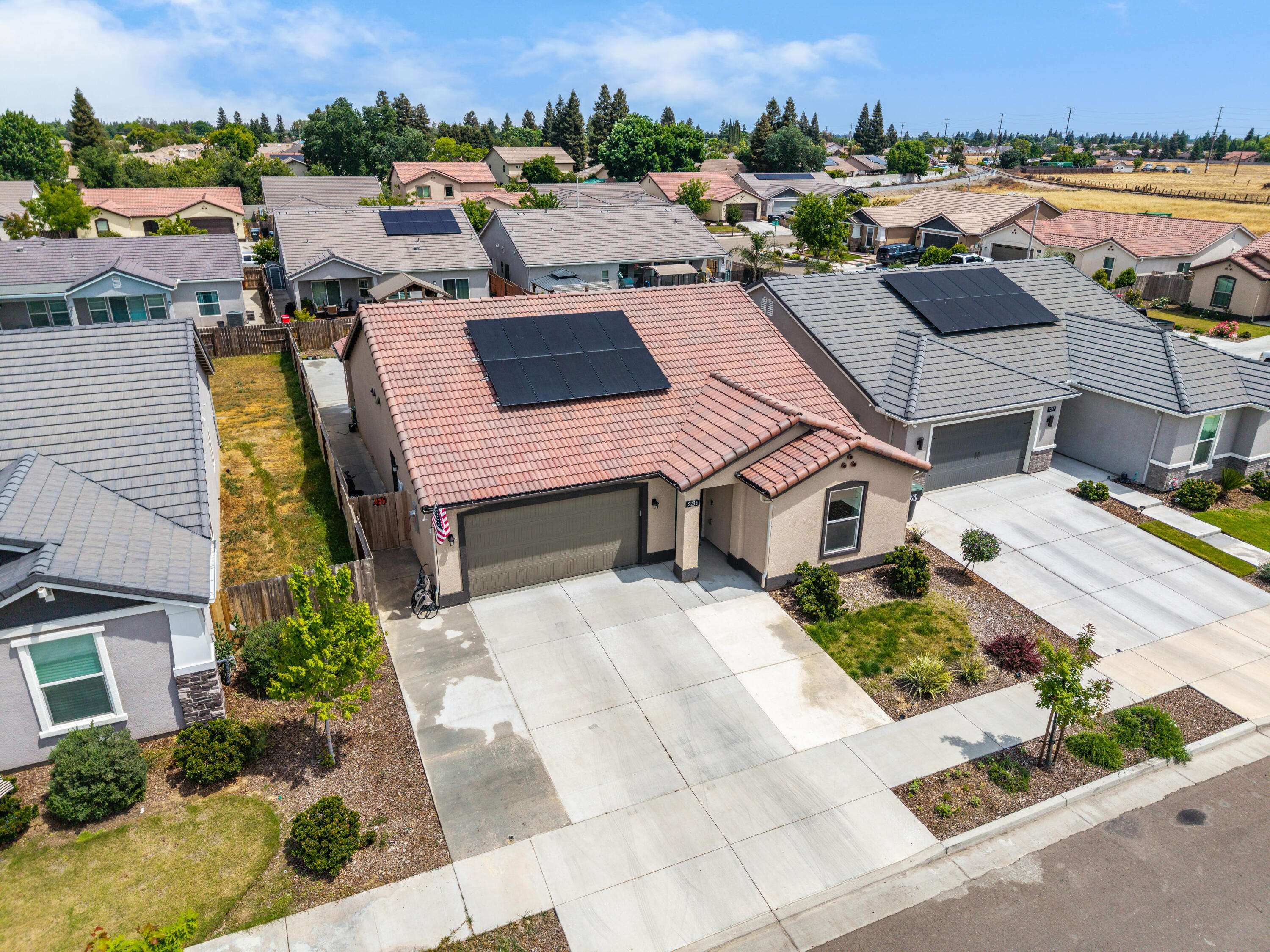 Visalia, CA 93292,2234 S Oakhurst Street