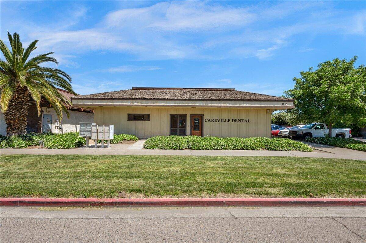 Visalia, CA 93277,1640 S Court Street