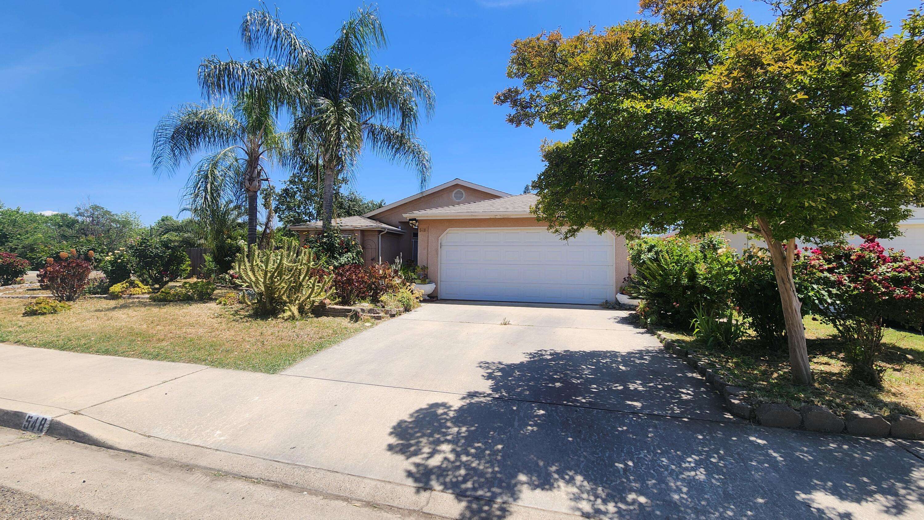 Porterville, CA 93257,548 S Creekside Street