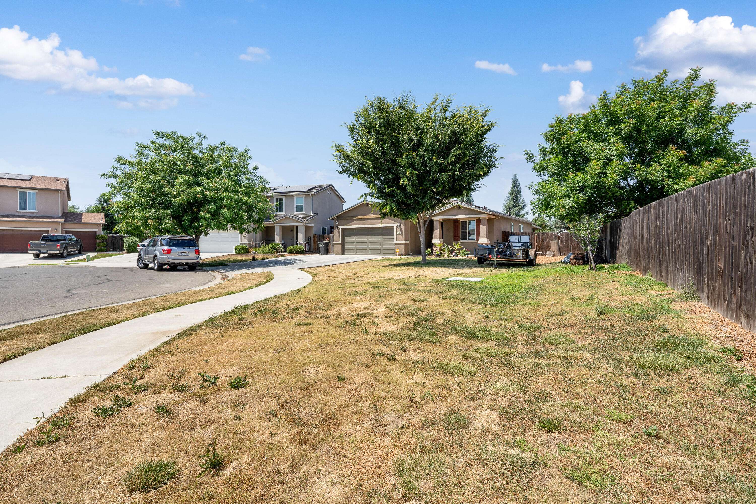 Visalia, CA 93291,2326 W Flagstaff Court