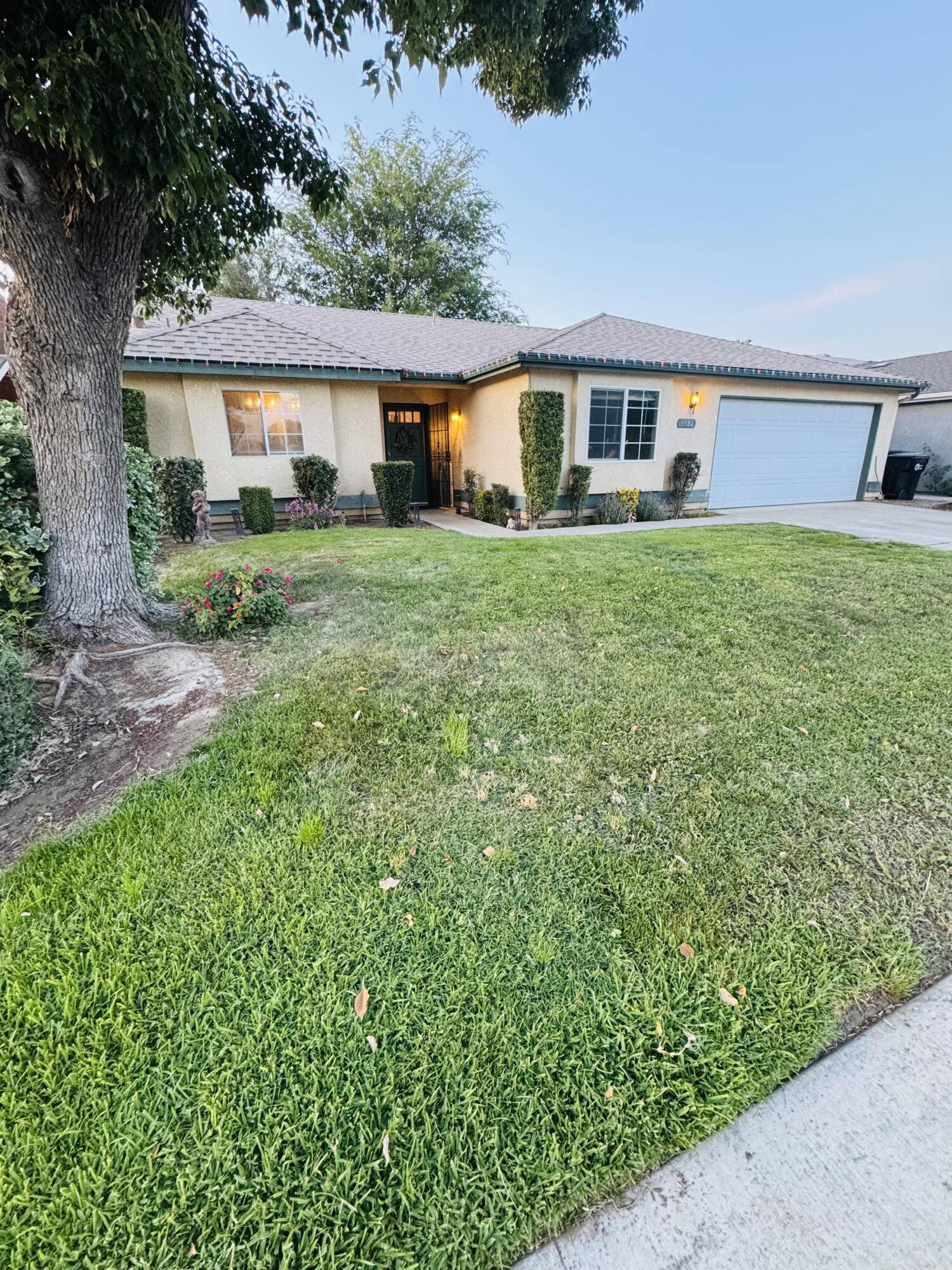 Porterville, CA 93257,1984 White Chapel Lane