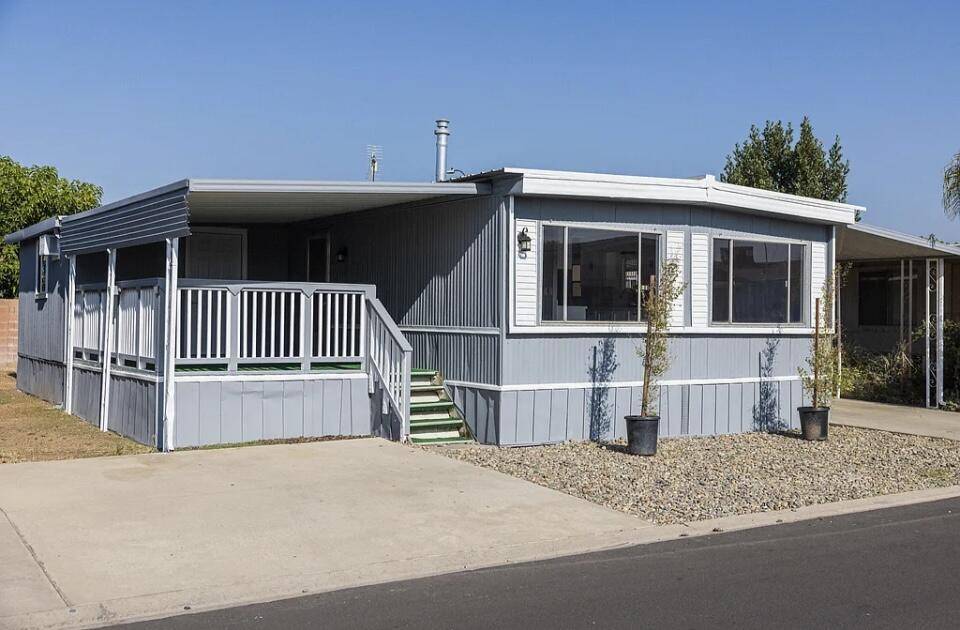 Visalia, CA 93277,5505 W Tulare Avenue #15