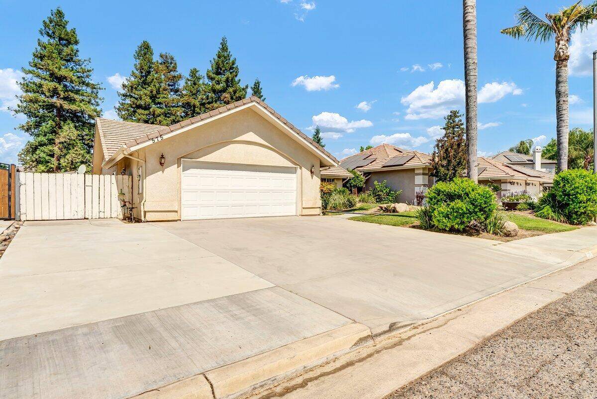 Porterville, CA 93257,575 N Brandy Way