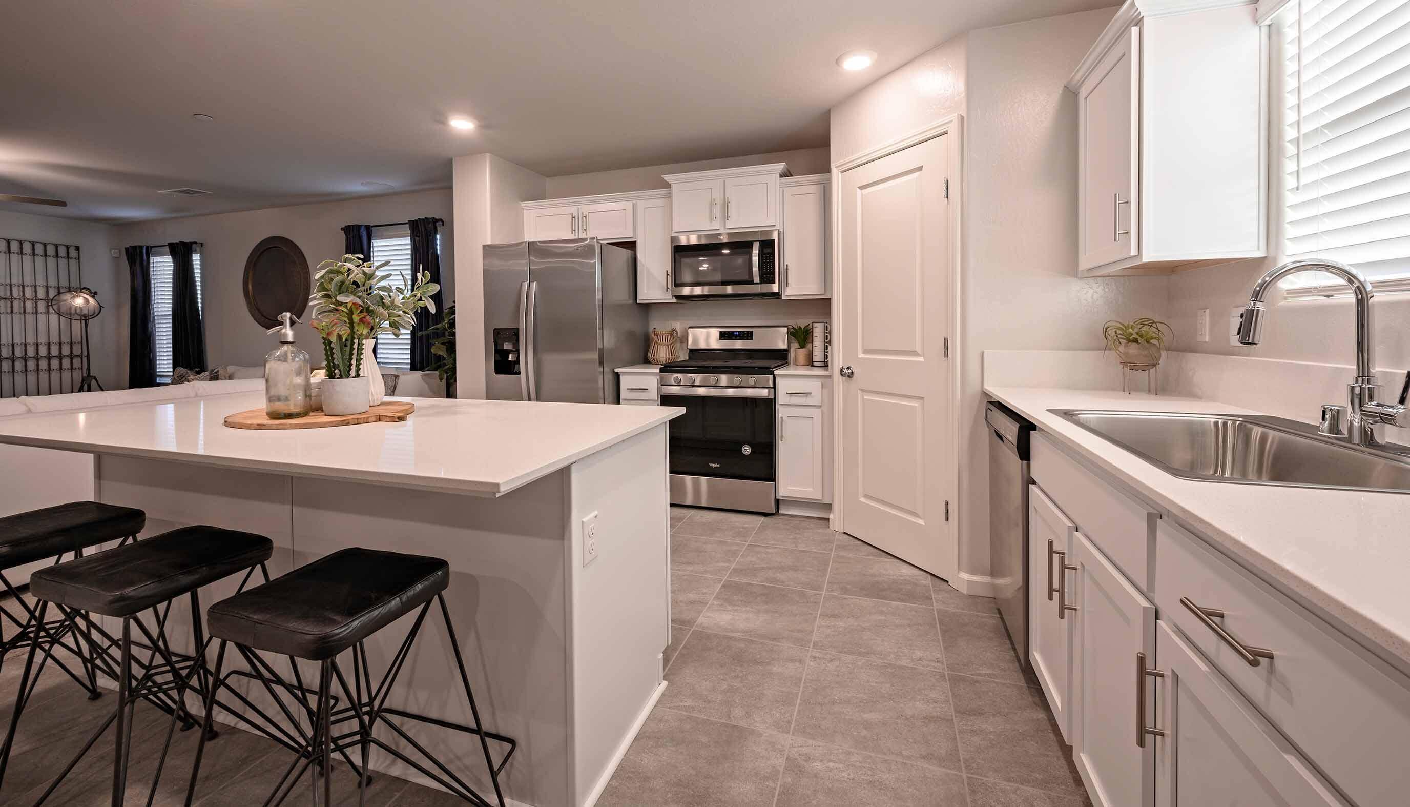 Visalia, CA 93291,7020 W Grove Avenue #1035 Sr