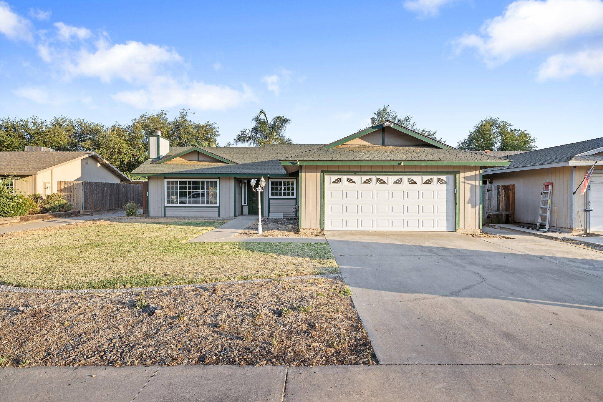 Visalia, CA 93277,4233 W Fairview Avenue