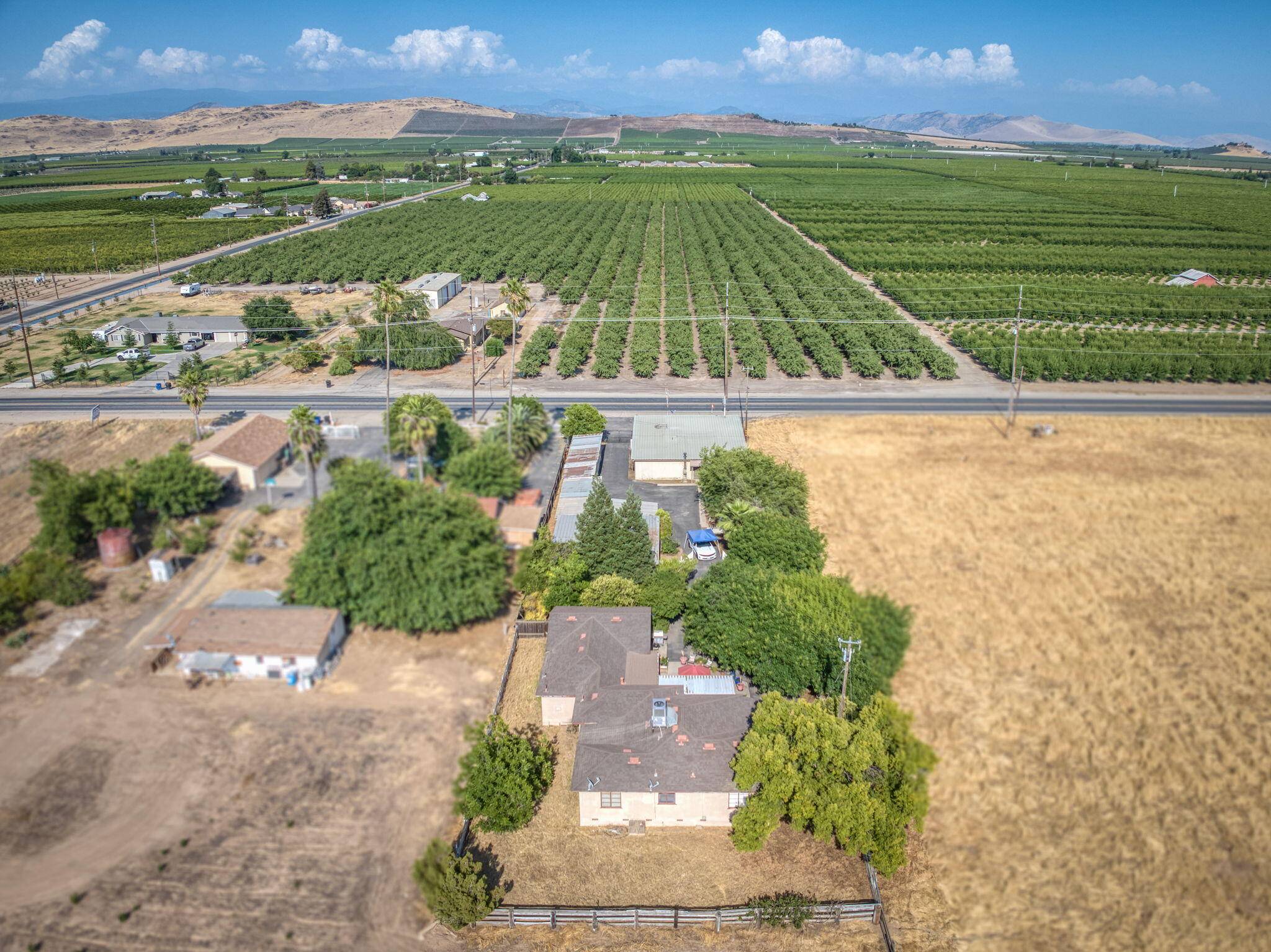 Dinuba, CA 93618,43125 Road 80