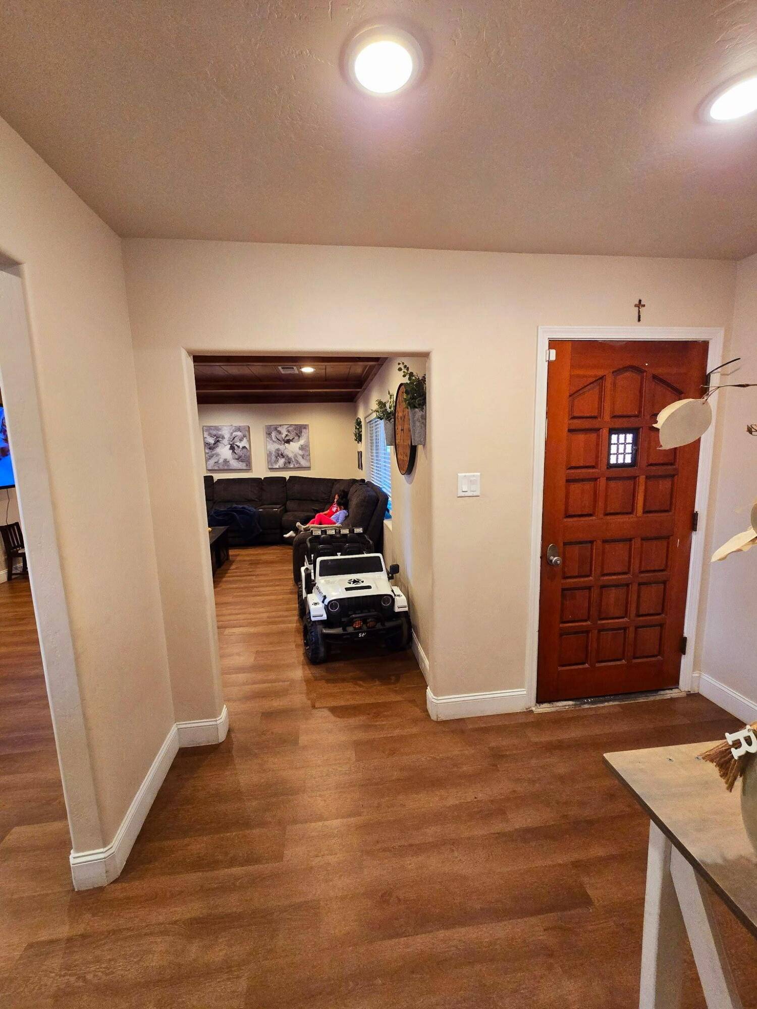 Visalia, CA 93291,525 N Chrenshaw Street