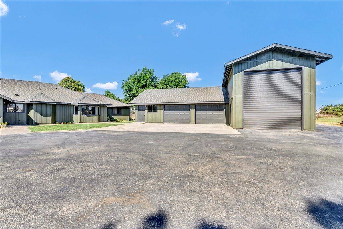 Visalia, CA 93292,34811 Rd 132