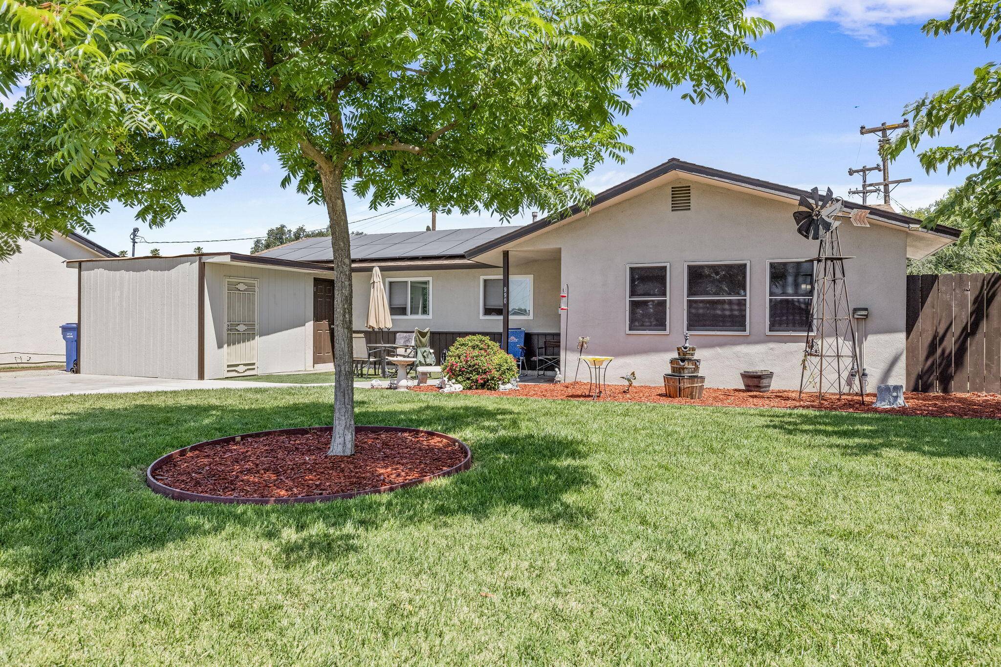 Lemoore, CA 93245,990 Linda Lane