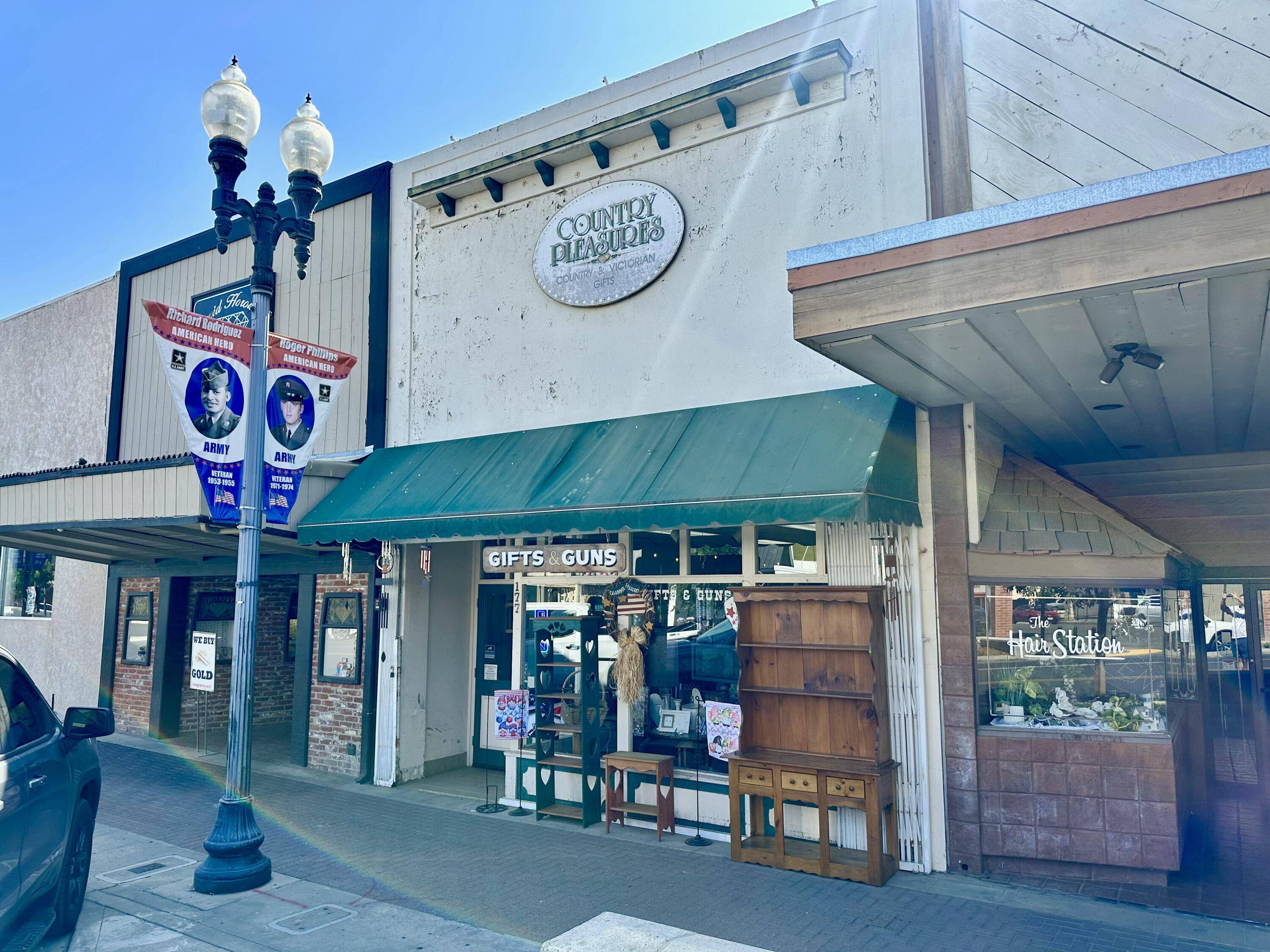 Porterville, CA 93257,177 N Main Street