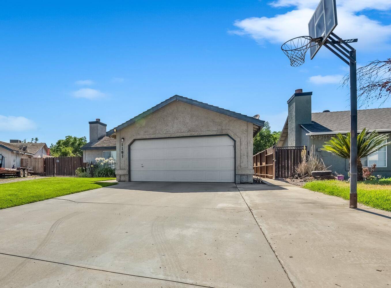Farmersville, CA 93223,1101 N Virginia Avenue