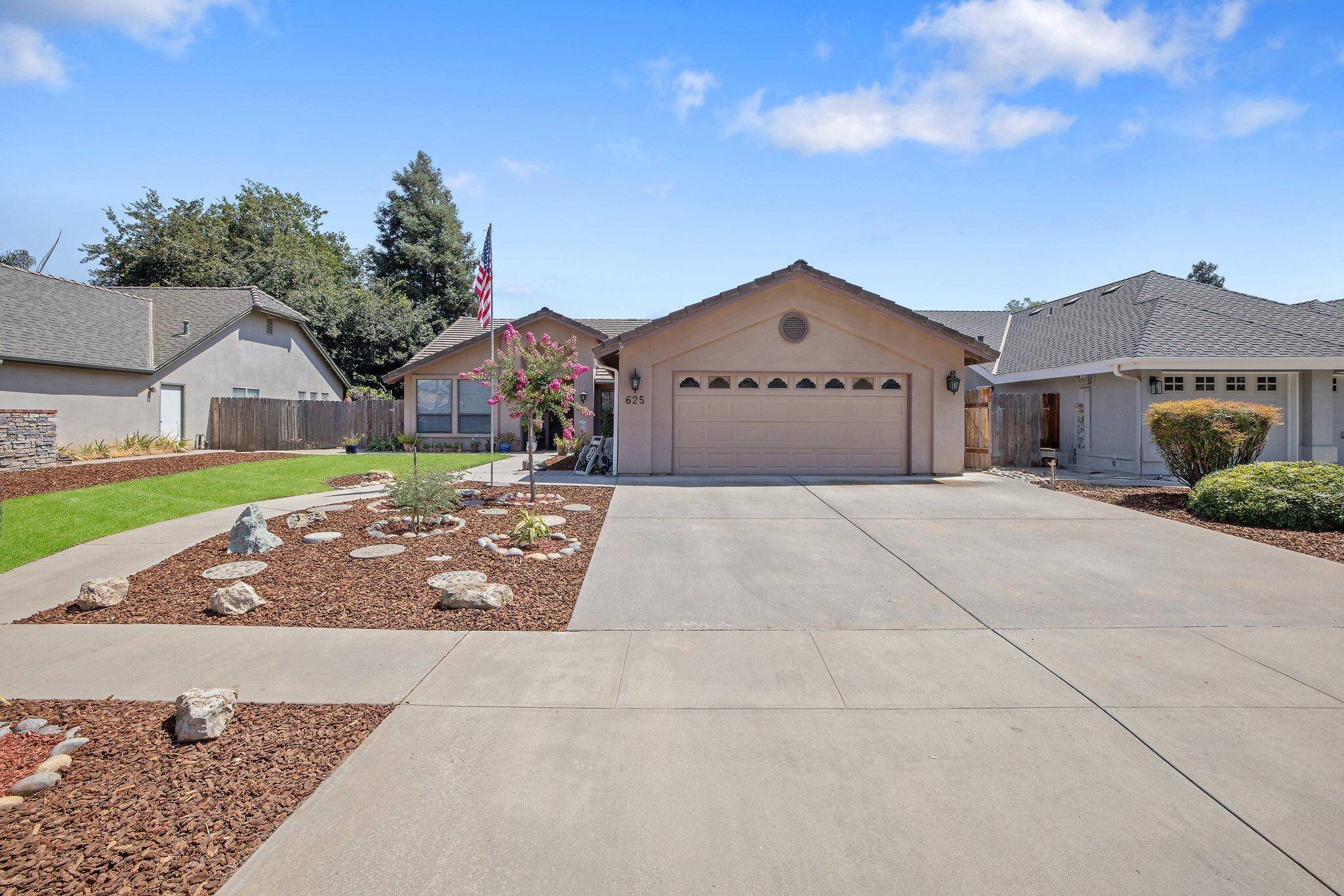 Visalia, CA 93292,625 E Ferguson Avenue