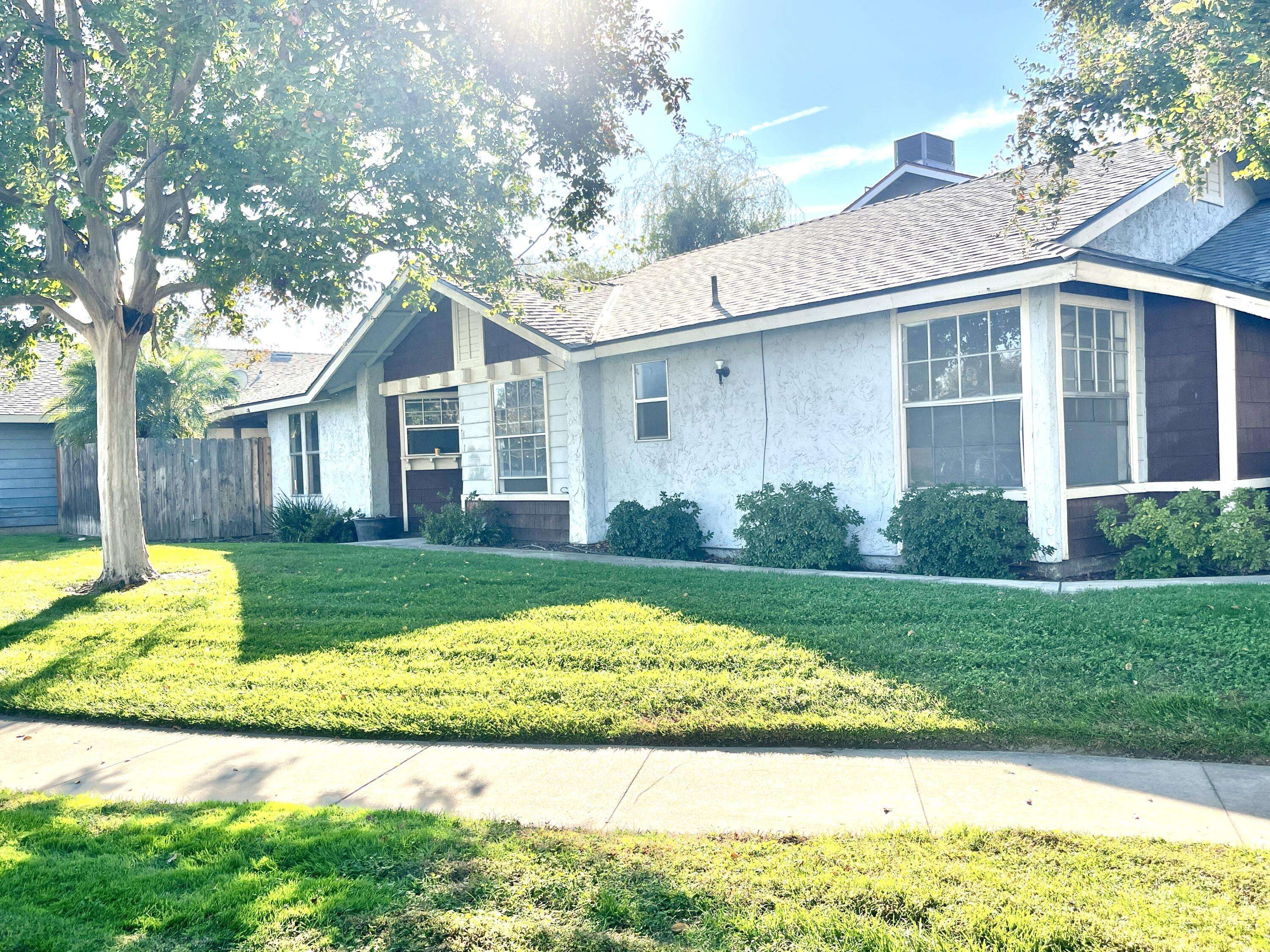 Visalia, CA 93292,1441 E Sunnyview Avenue