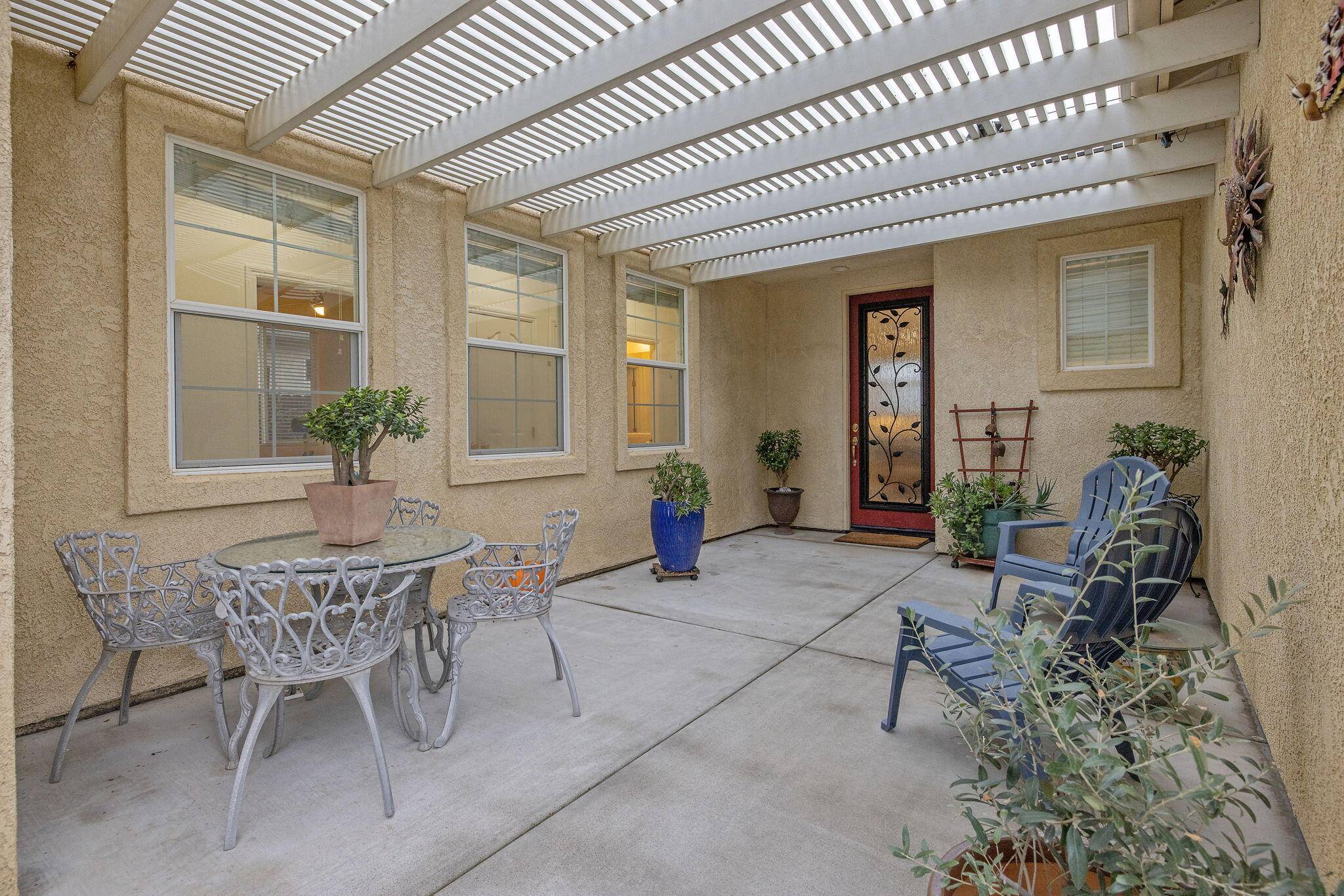 Hanford, CA 93230,714 N Magna Carta Avenue