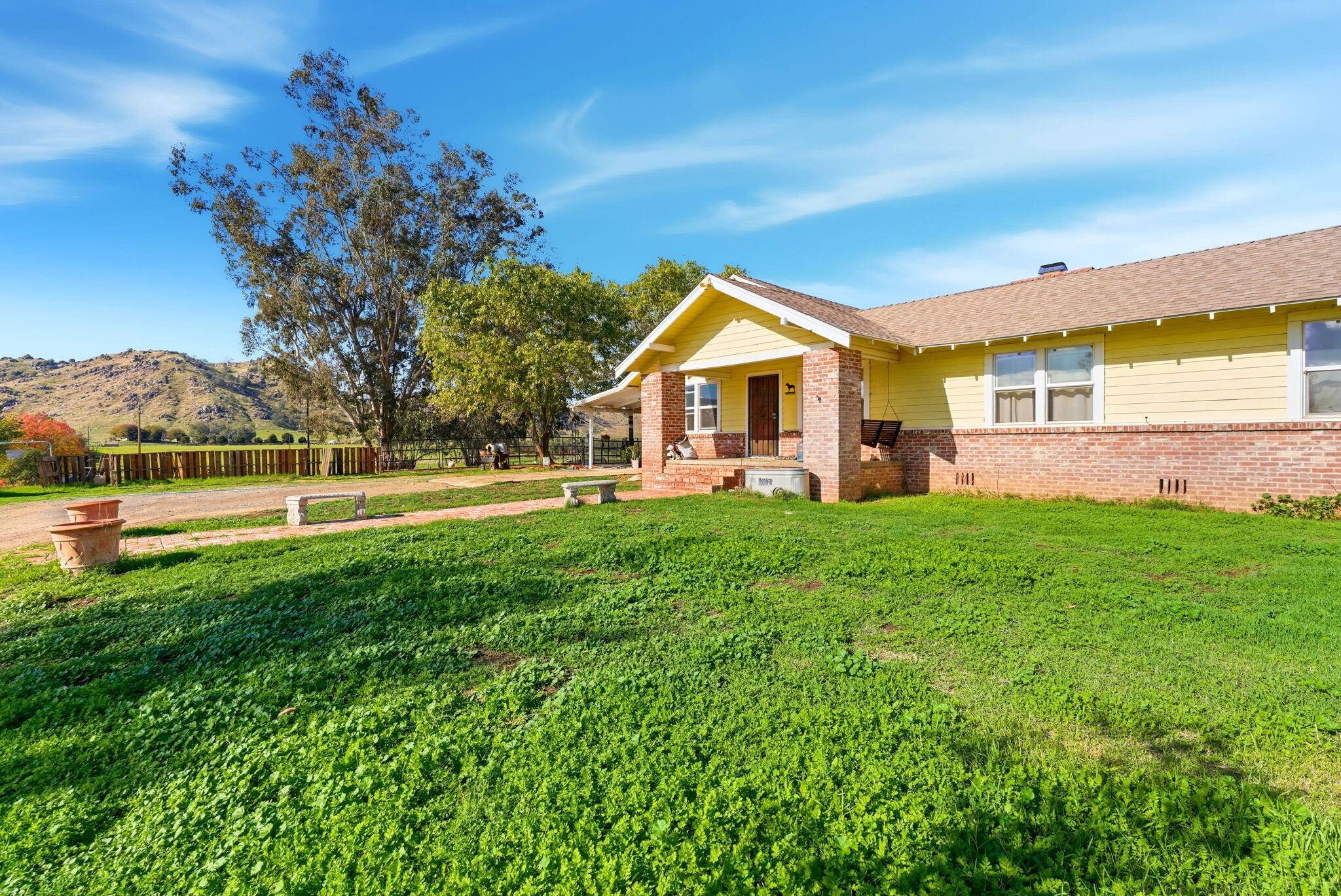 Woodlake, CA 93286,37801 Rd 200