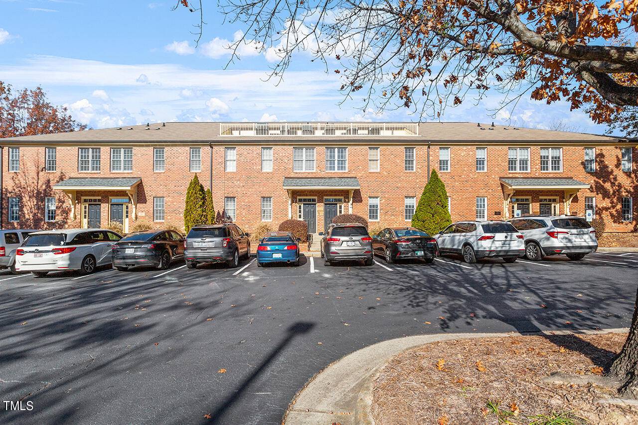 Raleigh, NC 27603,727 W Hargett Street #203