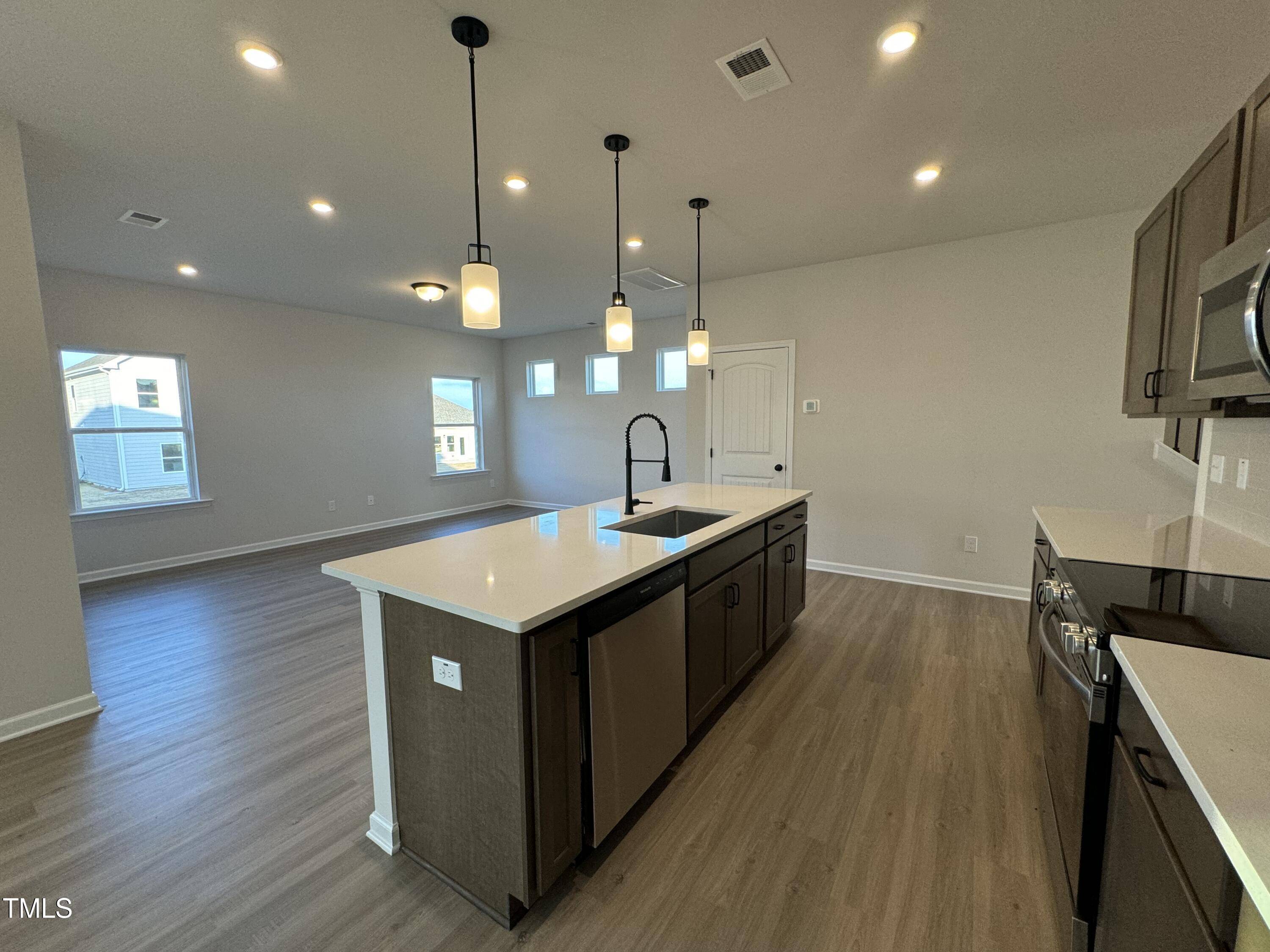Clayton, NC 27520,116 Commons Circle #229