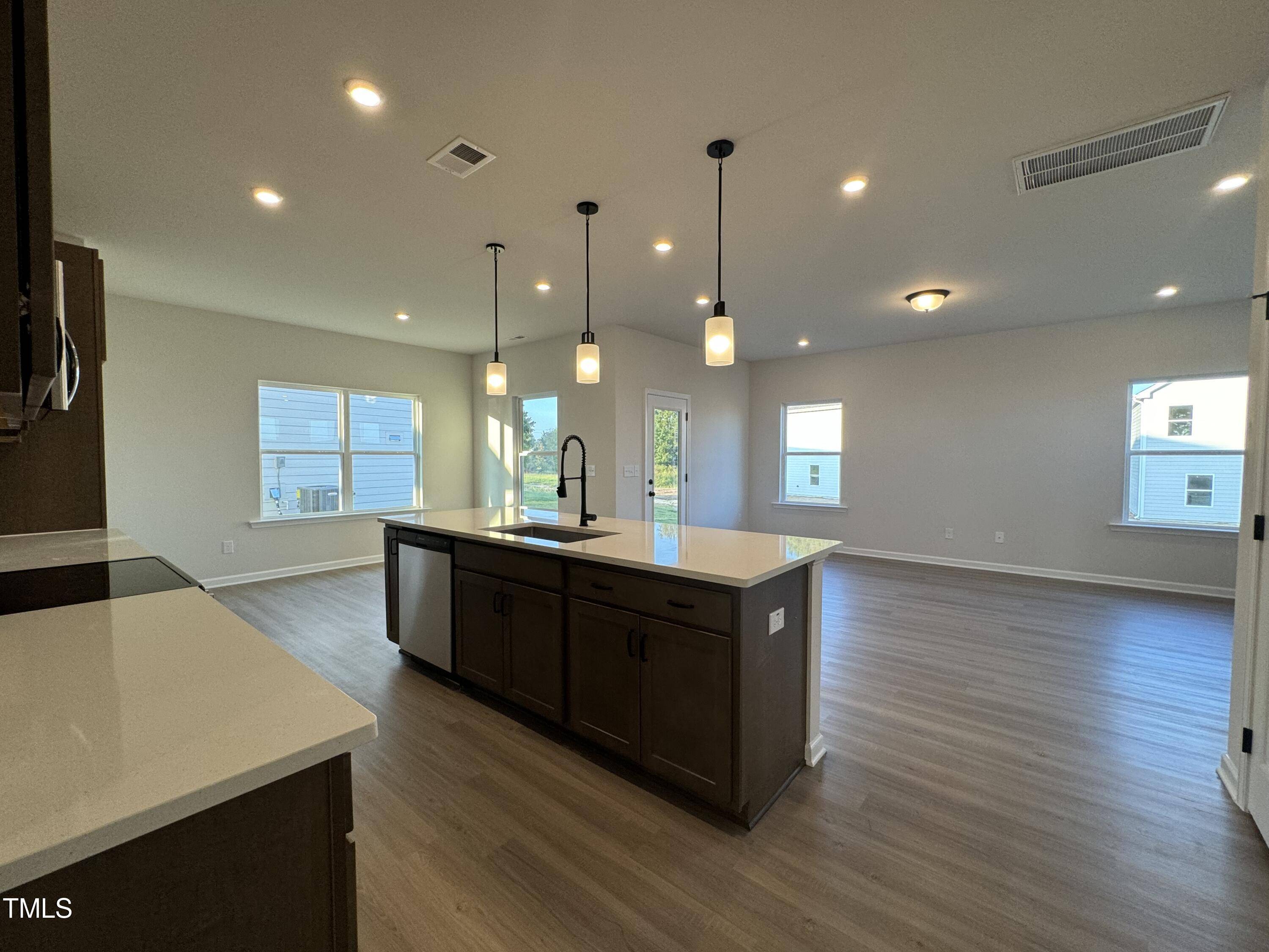 Clayton, NC 27520,116 Commons Circle #229