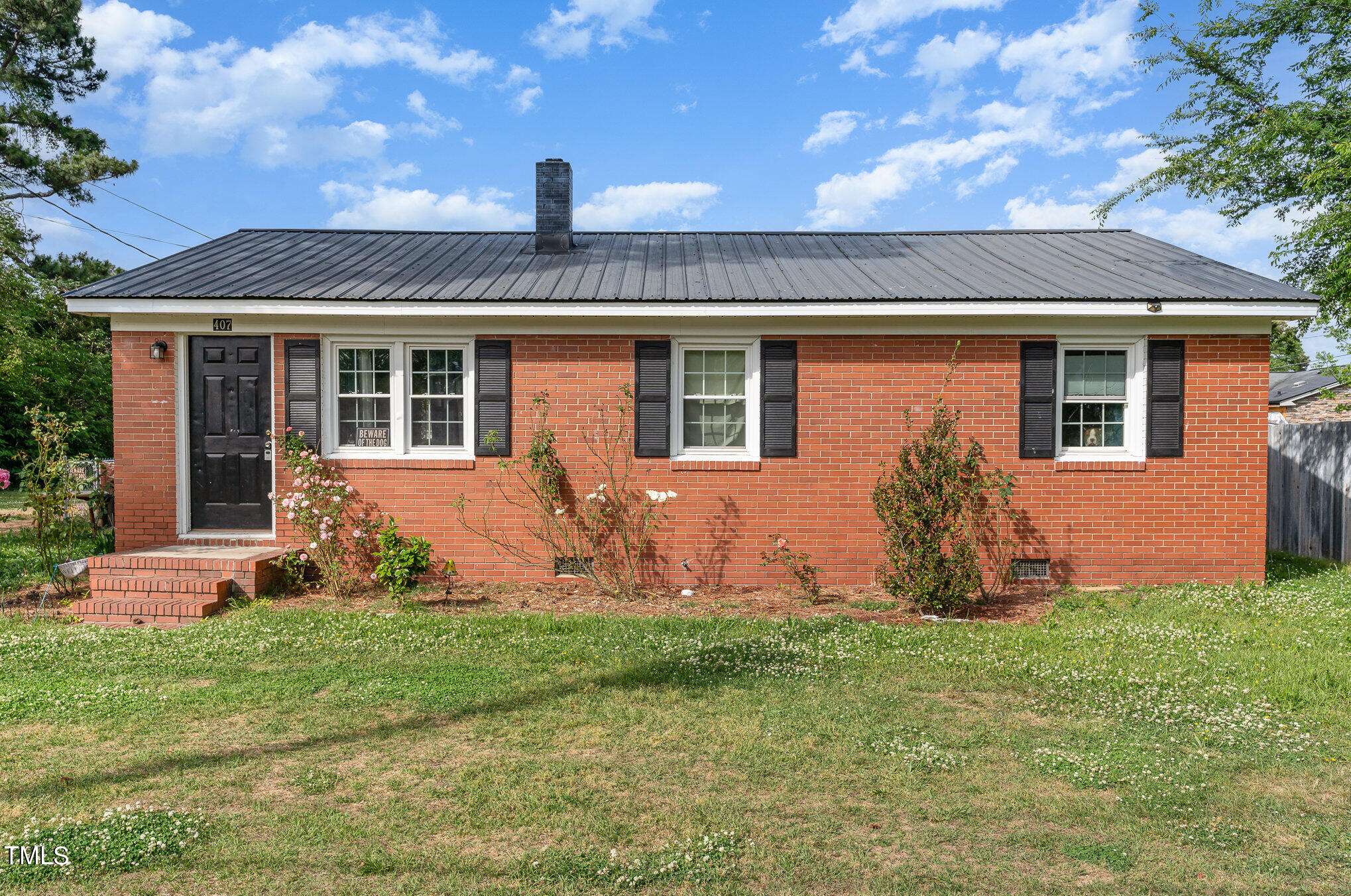 Dunn, NC 28334,407 E Pearsall Street