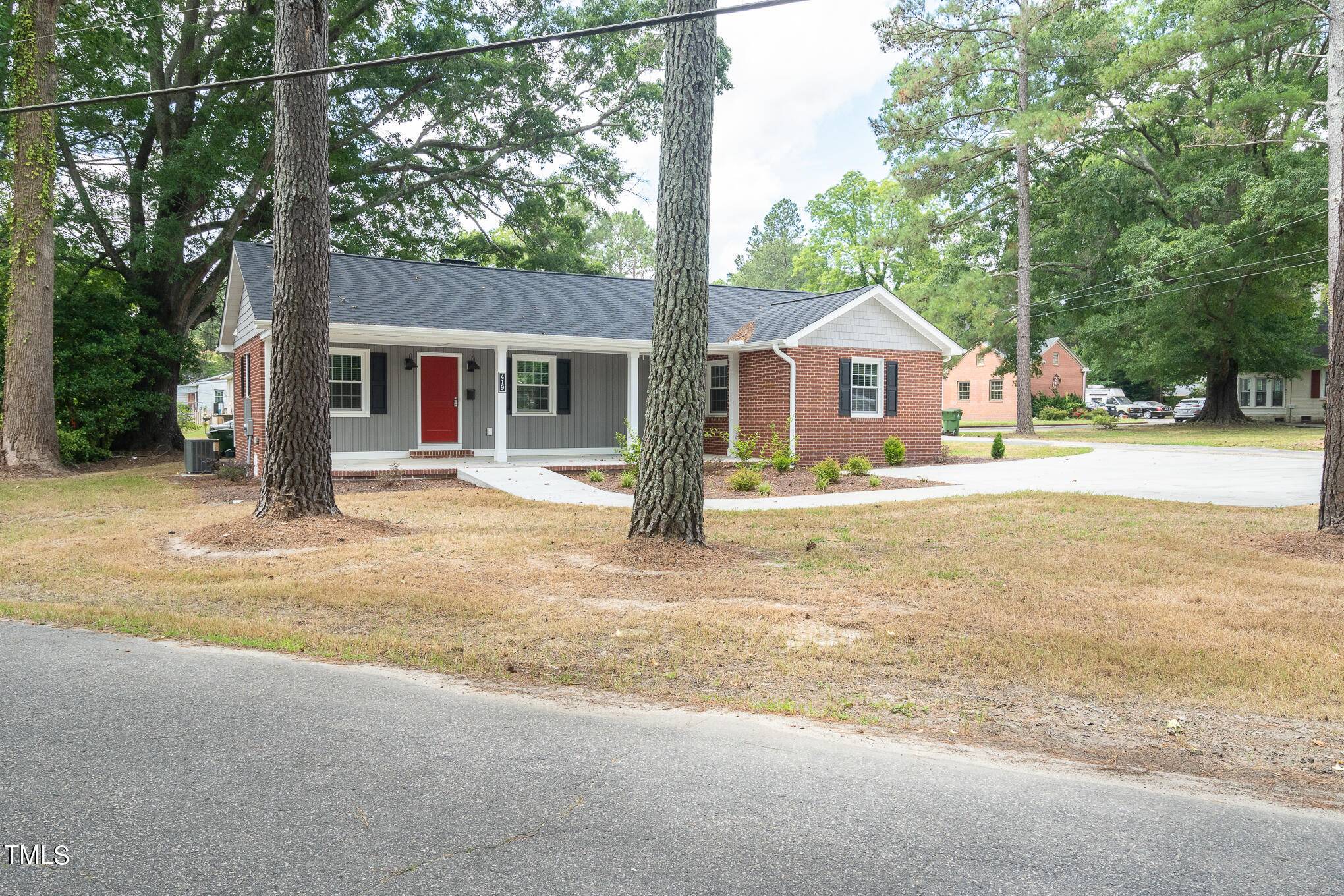 Enfield, NC 27823,419 W Burnette Avenue