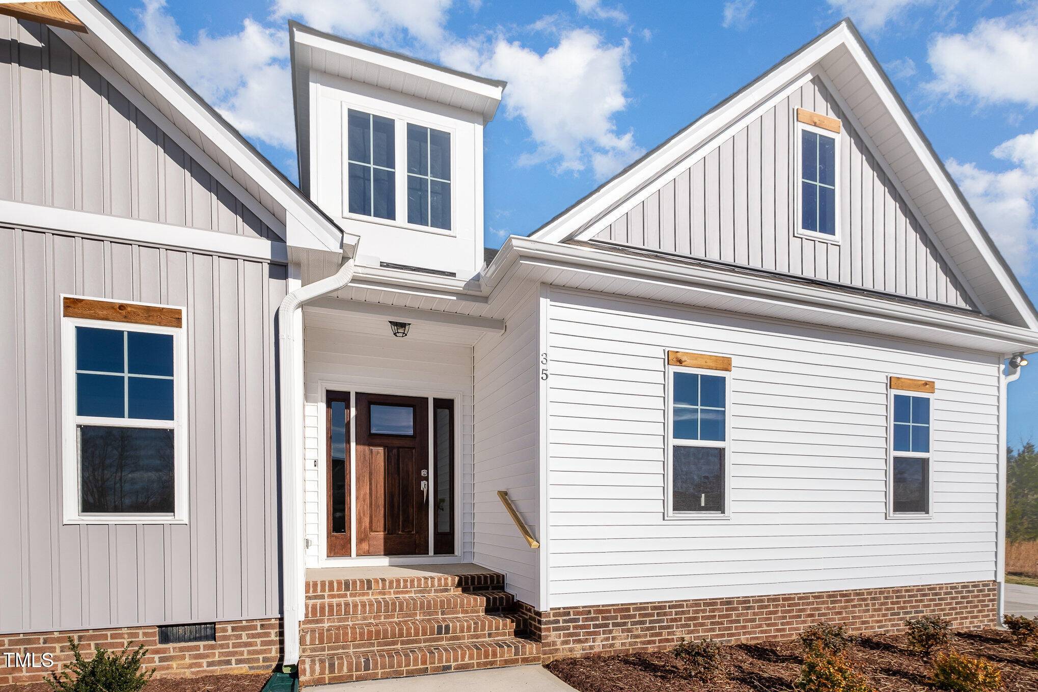 Zebulon, NC 27597,35 Uptown Road