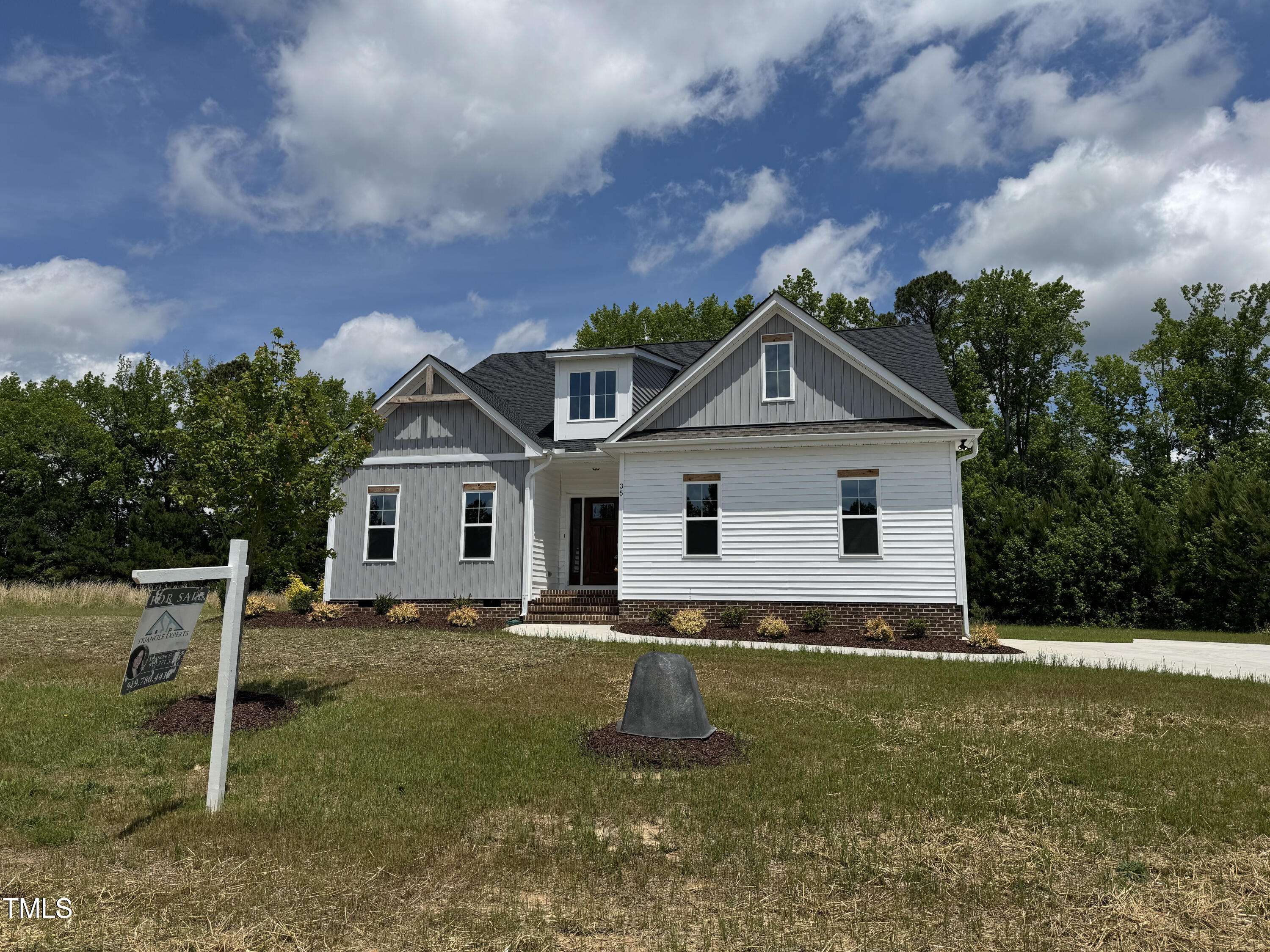 Zebulon, NC 27597,35 Uptown Road