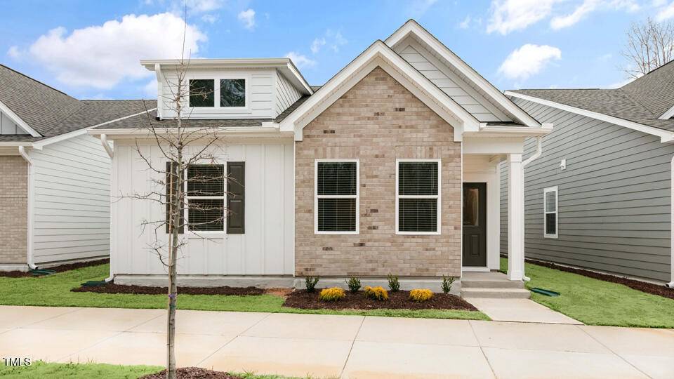 Fuquay Varina, NC 27526,802 Dorset Stream Drive