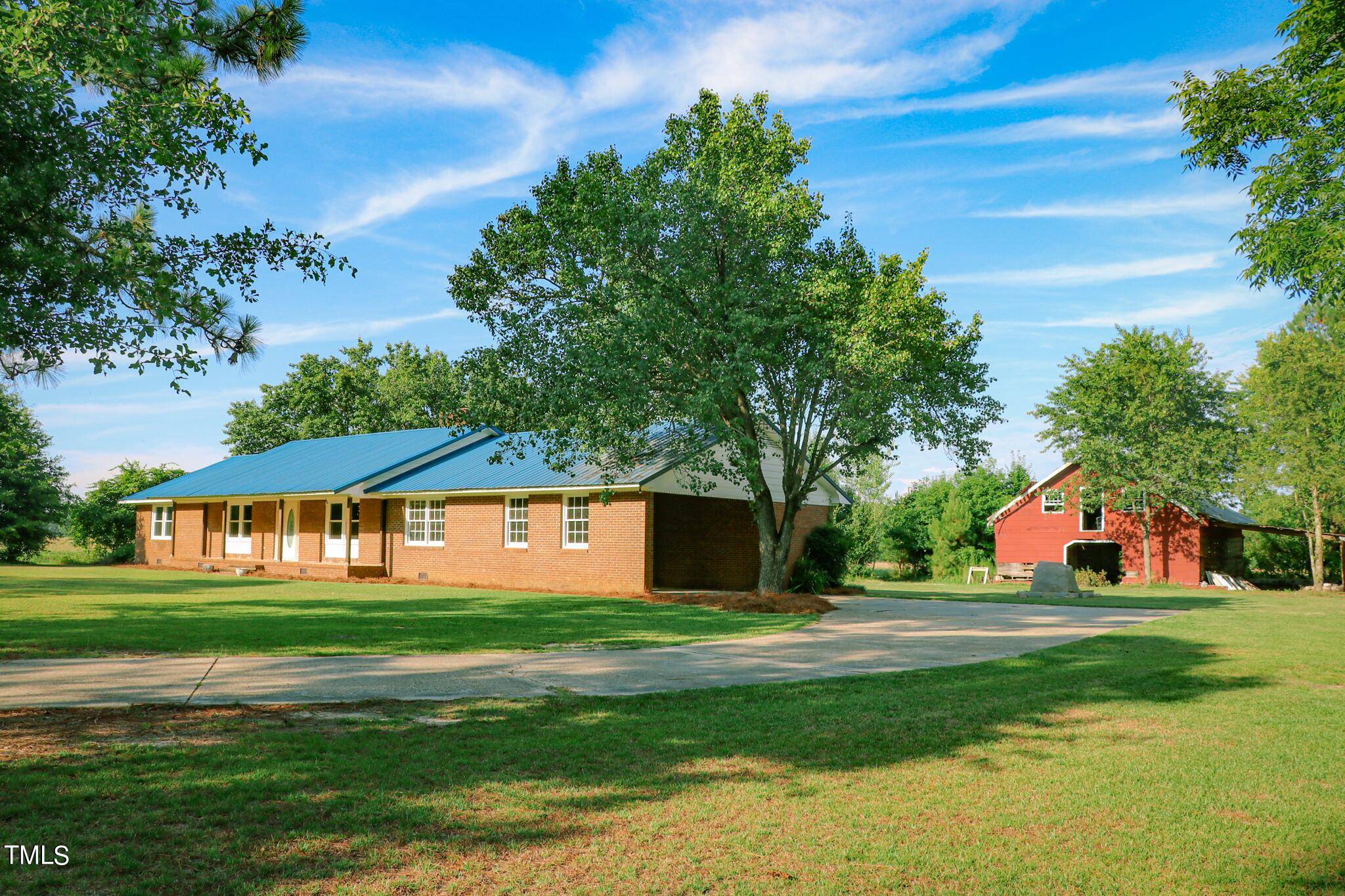 Roseboro, NC 28382,400 Mcphail Road