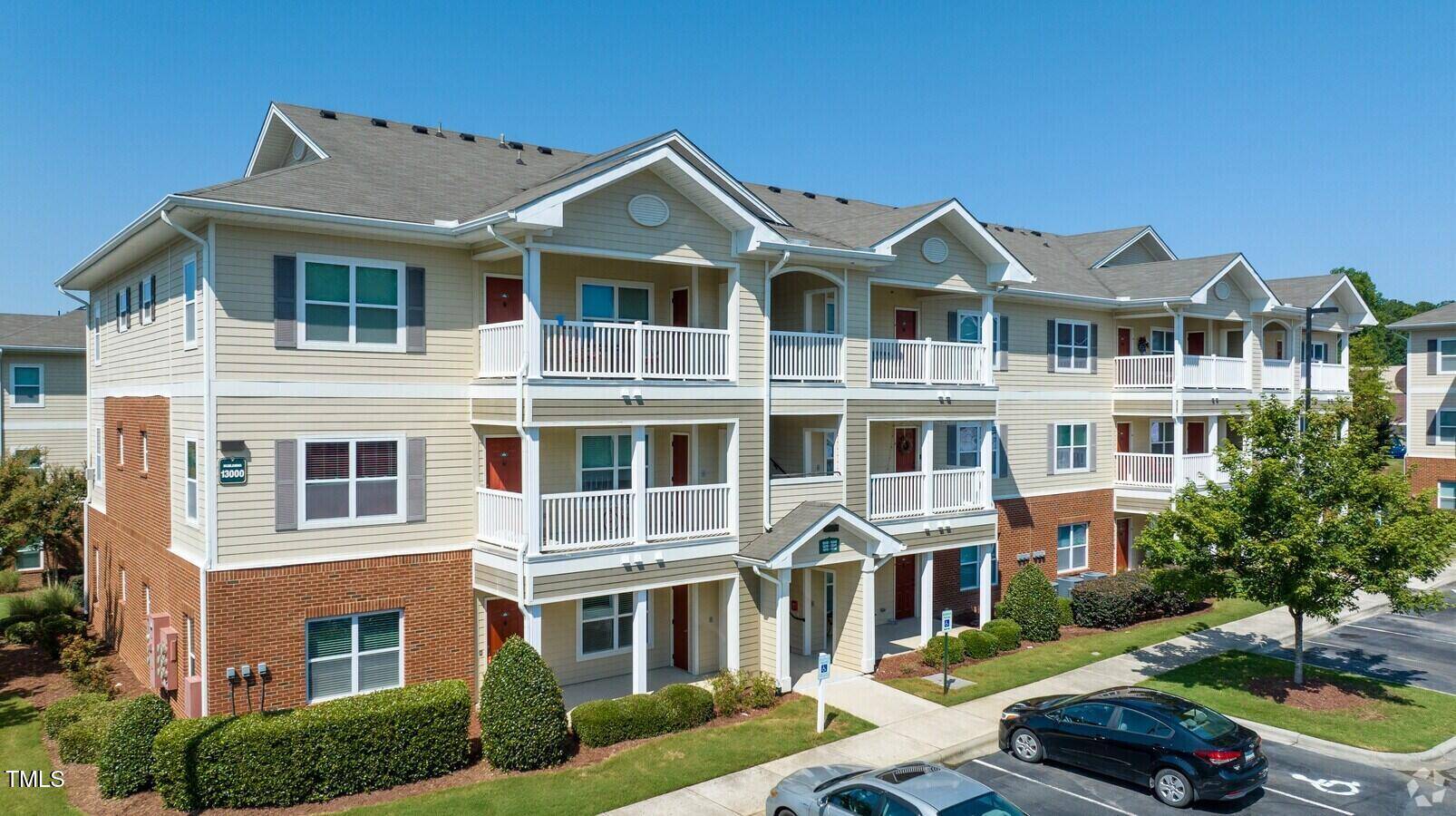 Apex, NC 27502,1000 Broadstone Way #A1