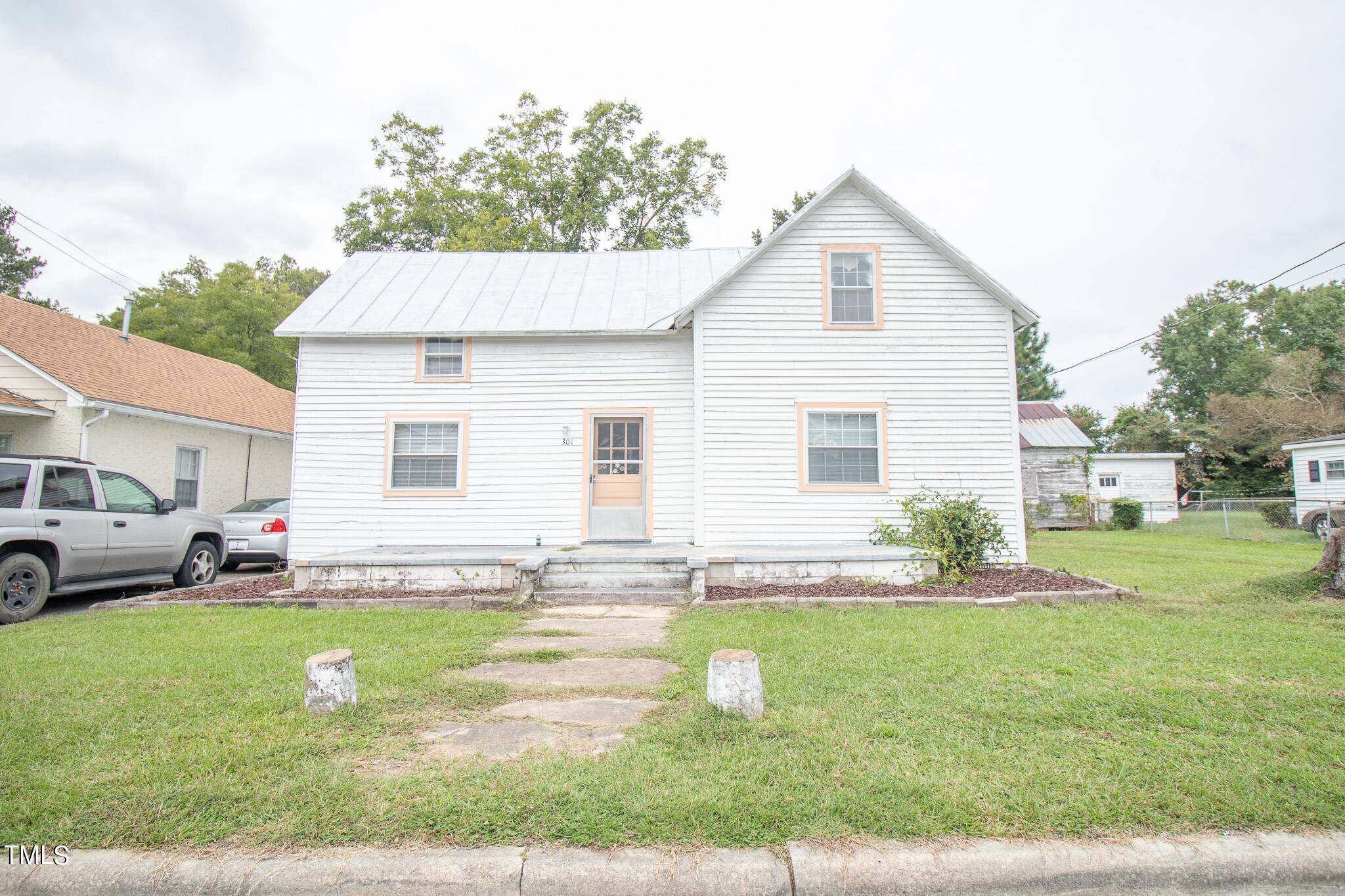 Stantonsburg, NC 27883,301 N Saratoga Street