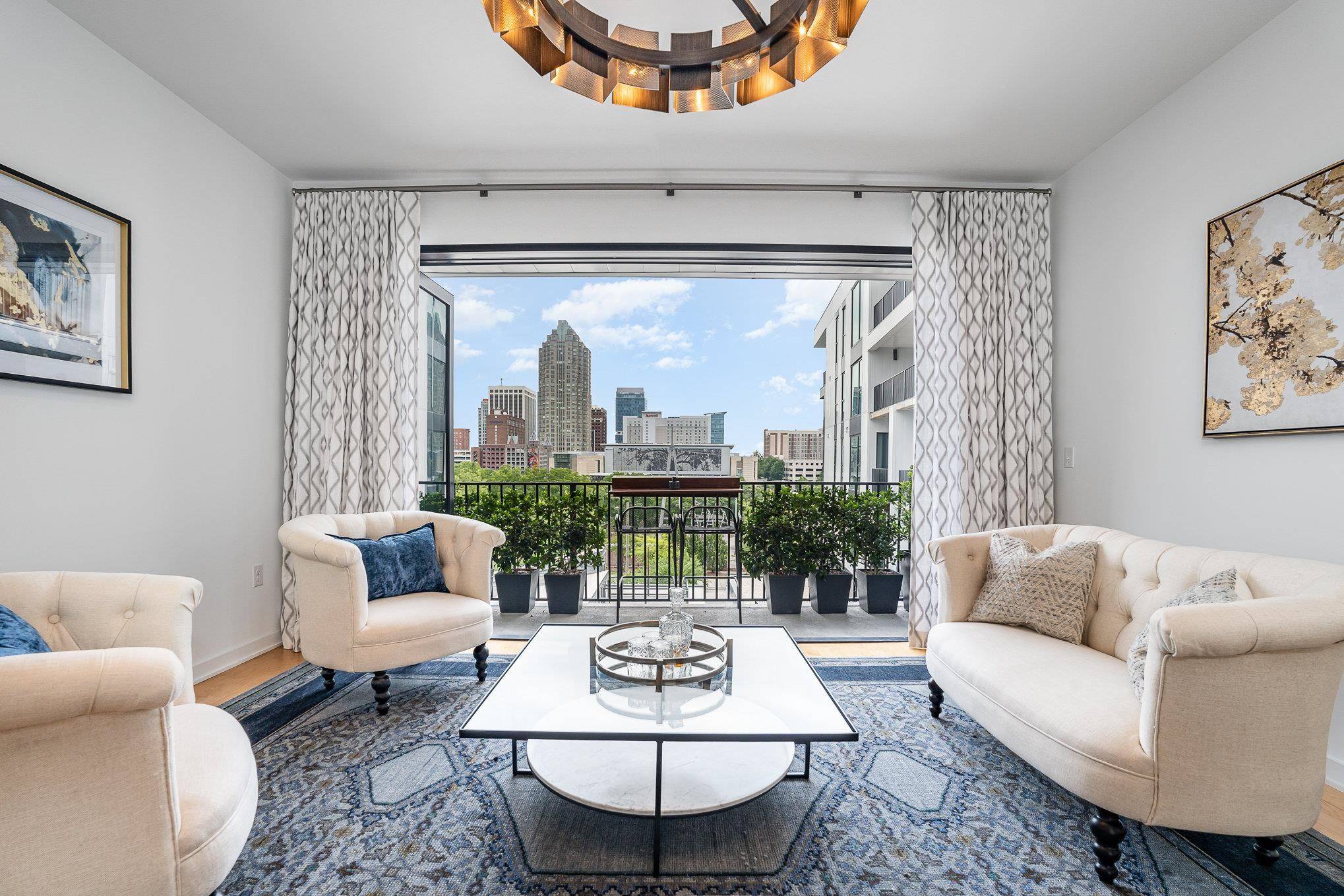 Raleigh, NC 27601,523 S West Street #402
