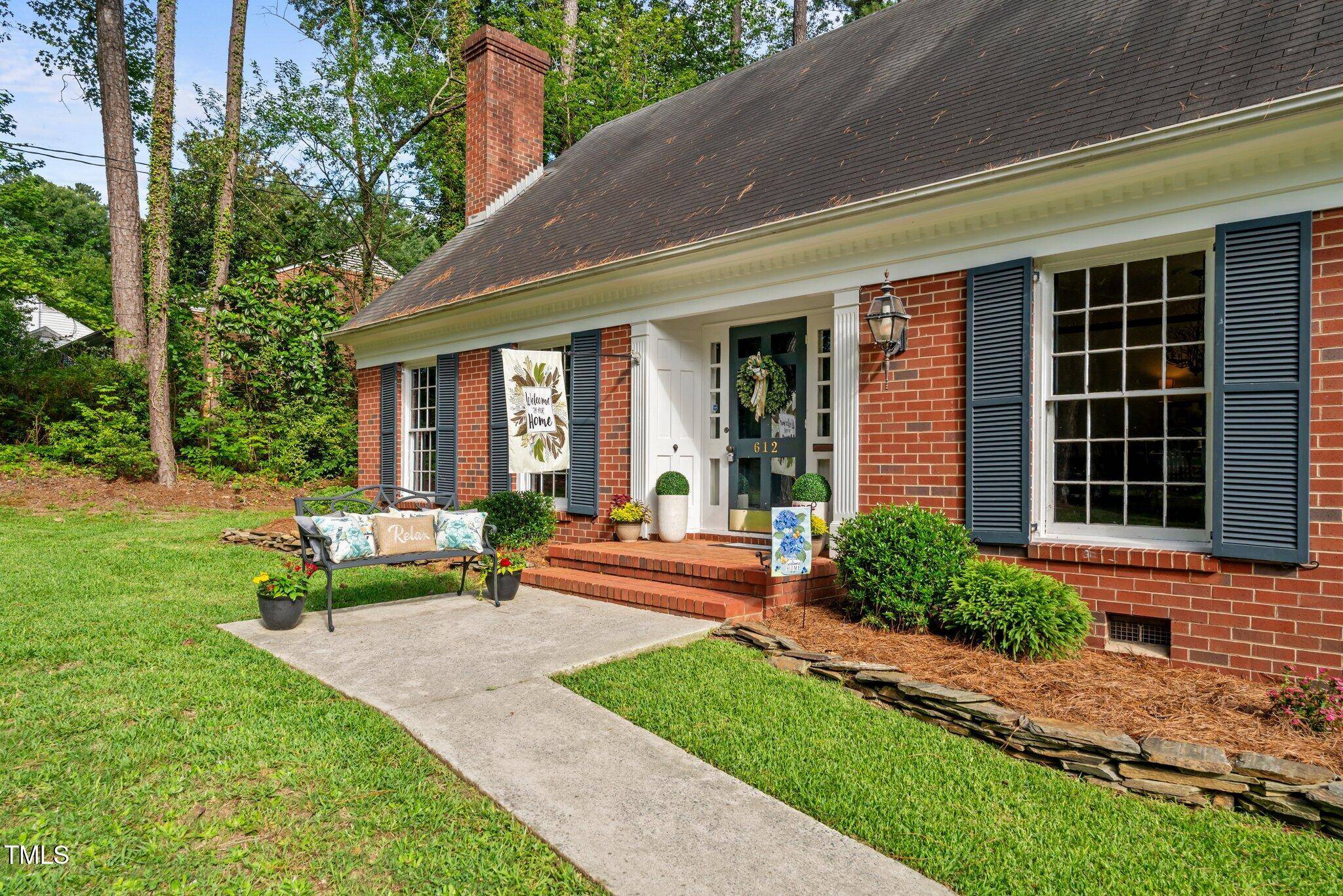 Sanford, NC 27330,612 W Chisholm Street